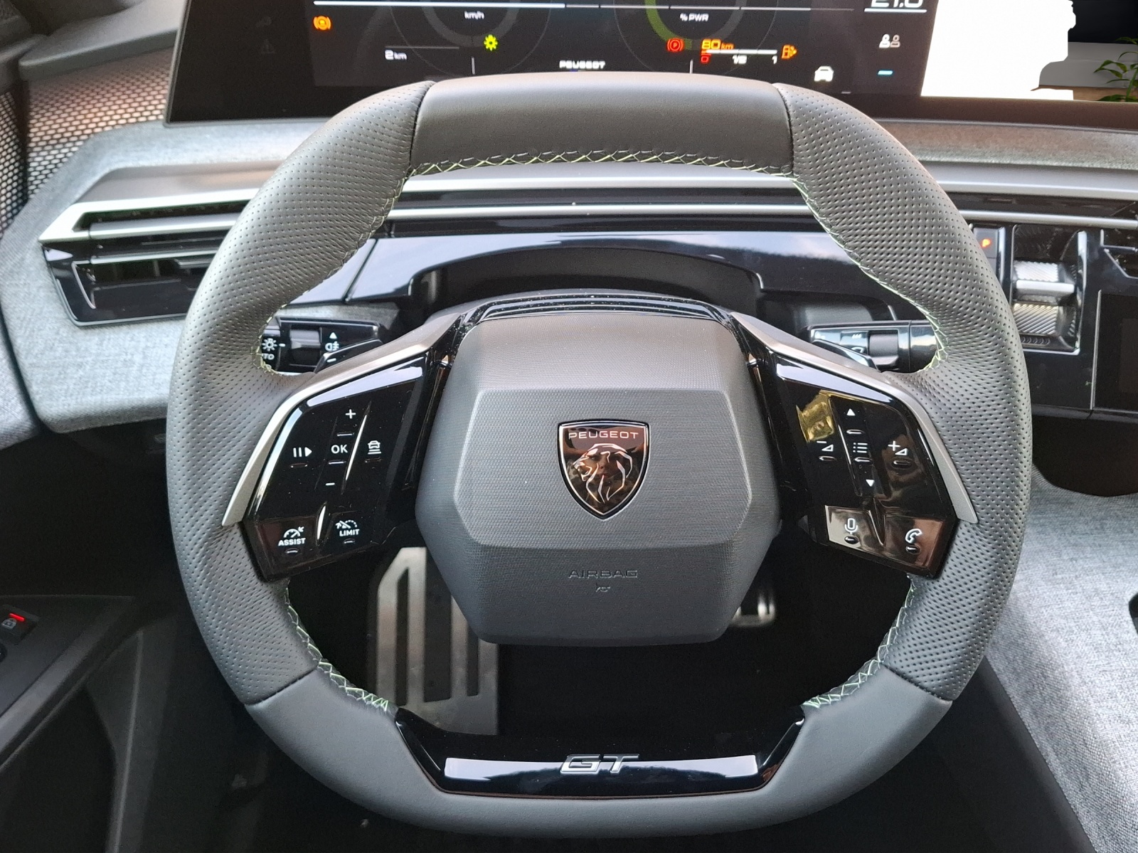 PEUGEOT 3008 NEW 145 e-DCS GT-image-12