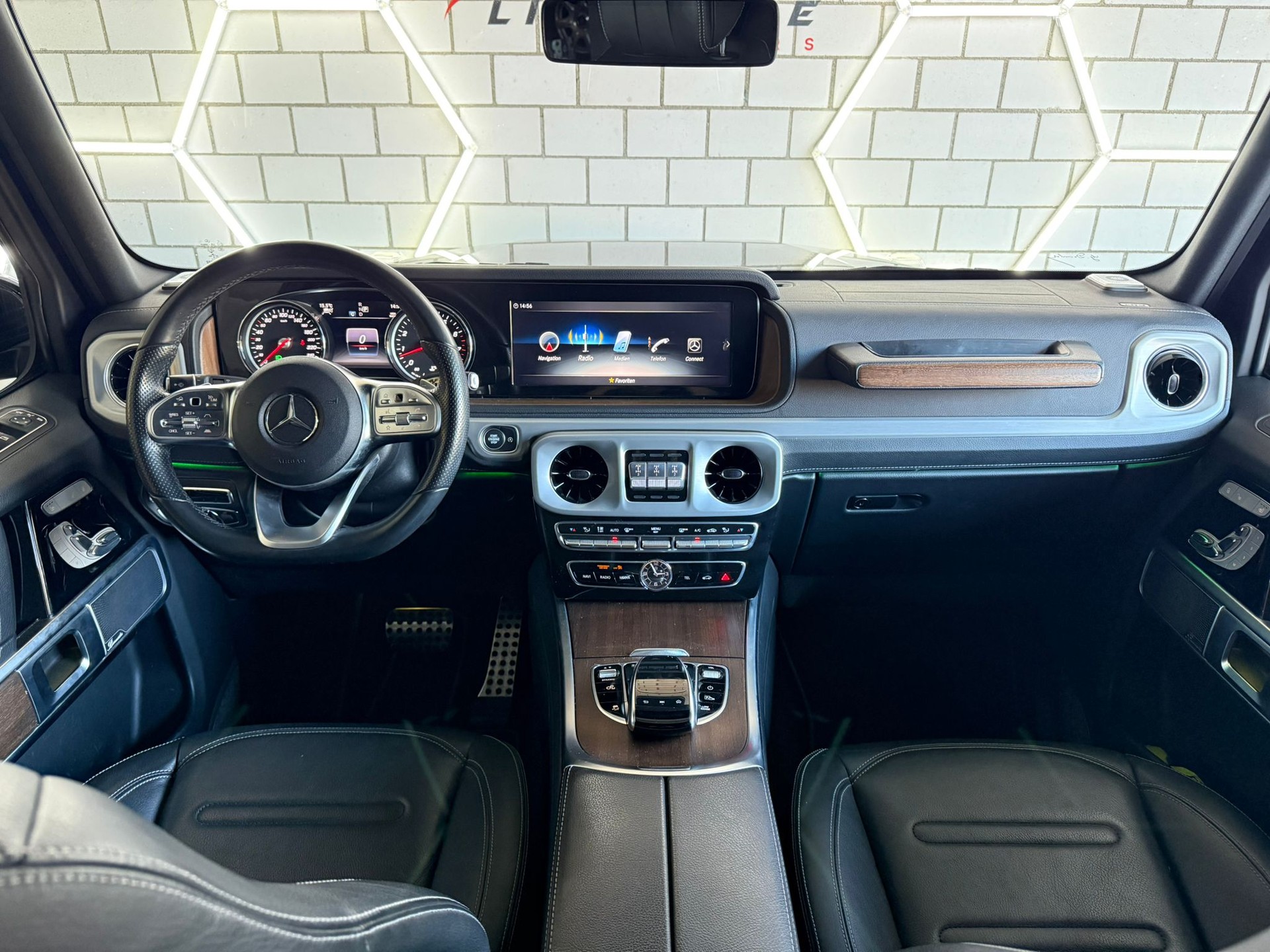 MERCEDES-BENZ G 500 AMG Line 9G-Tronic-image-8