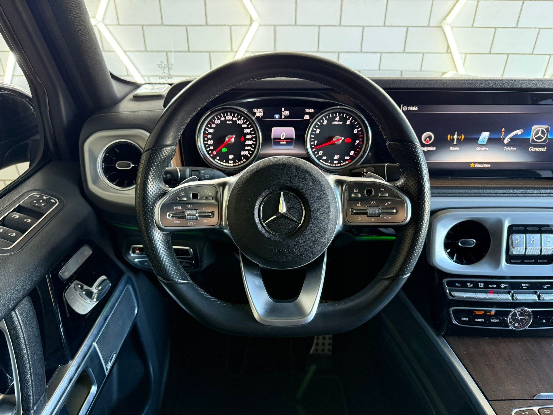 MERCEDES-BENZ G 500 AMG Line 9G-Tronic-image-7