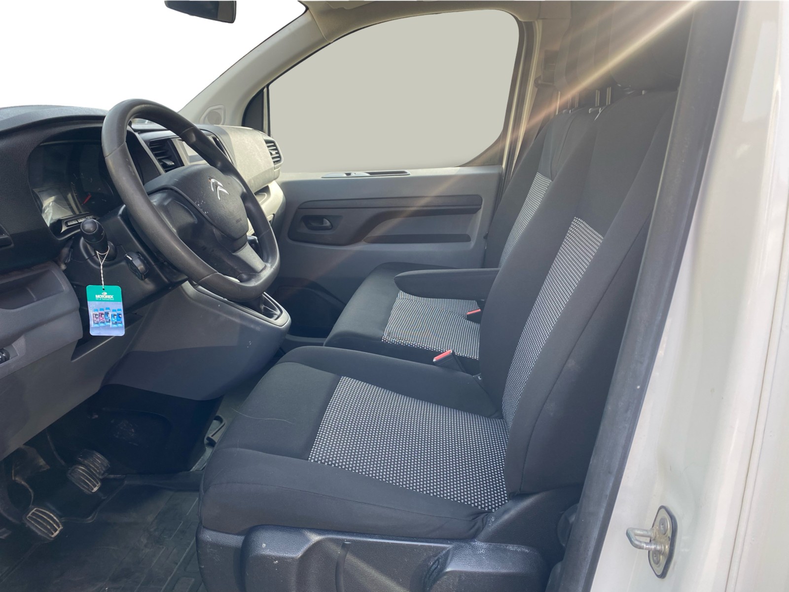 CITROEN Jumpy 2.0 BlueHDi 120 M Komfort-image-9