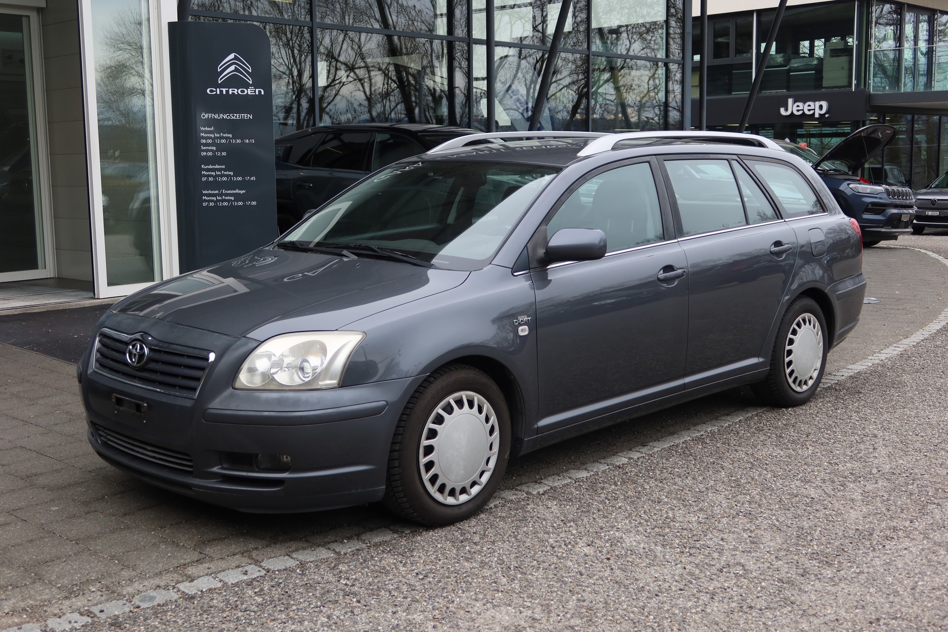 TOYOTA Avensis 2.2D-4 D CP L.Sol-image-0