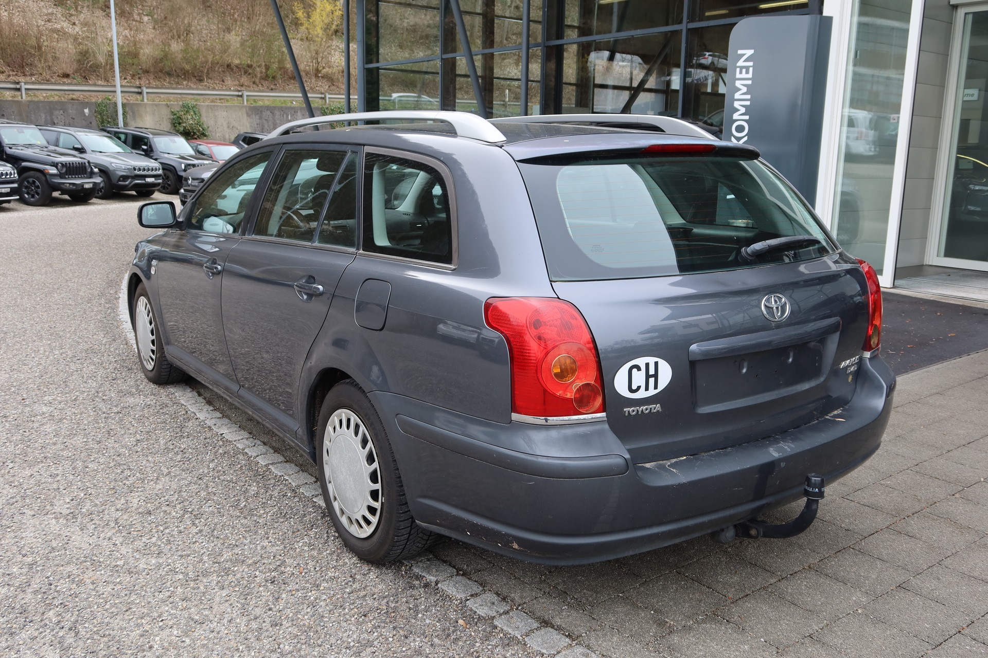 TOYOTA Avensis 2.2D-4 D CP L.Sol-image-3
