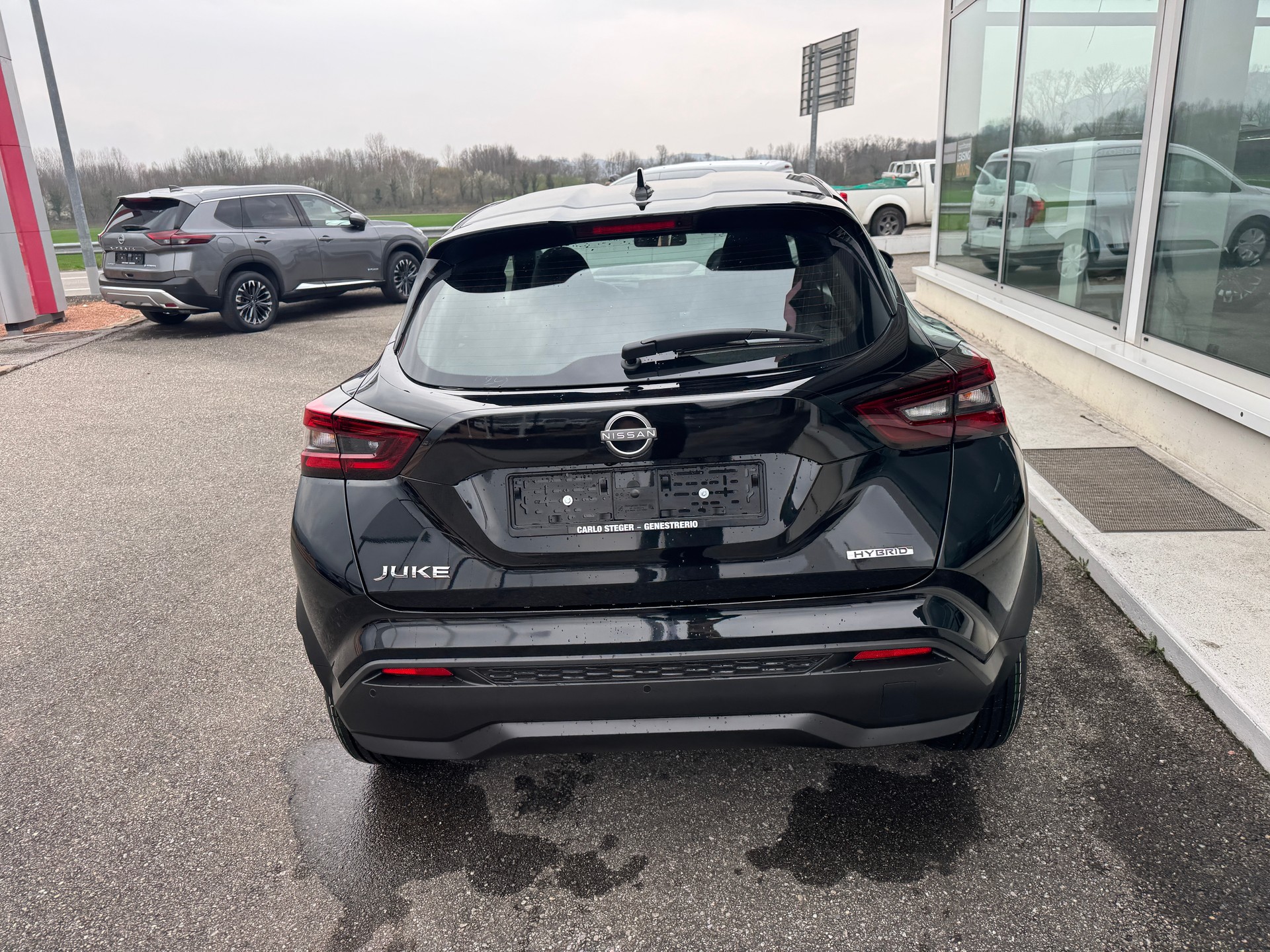 NISSAN Juke 1.6 FHEV N-Connecta-image-3