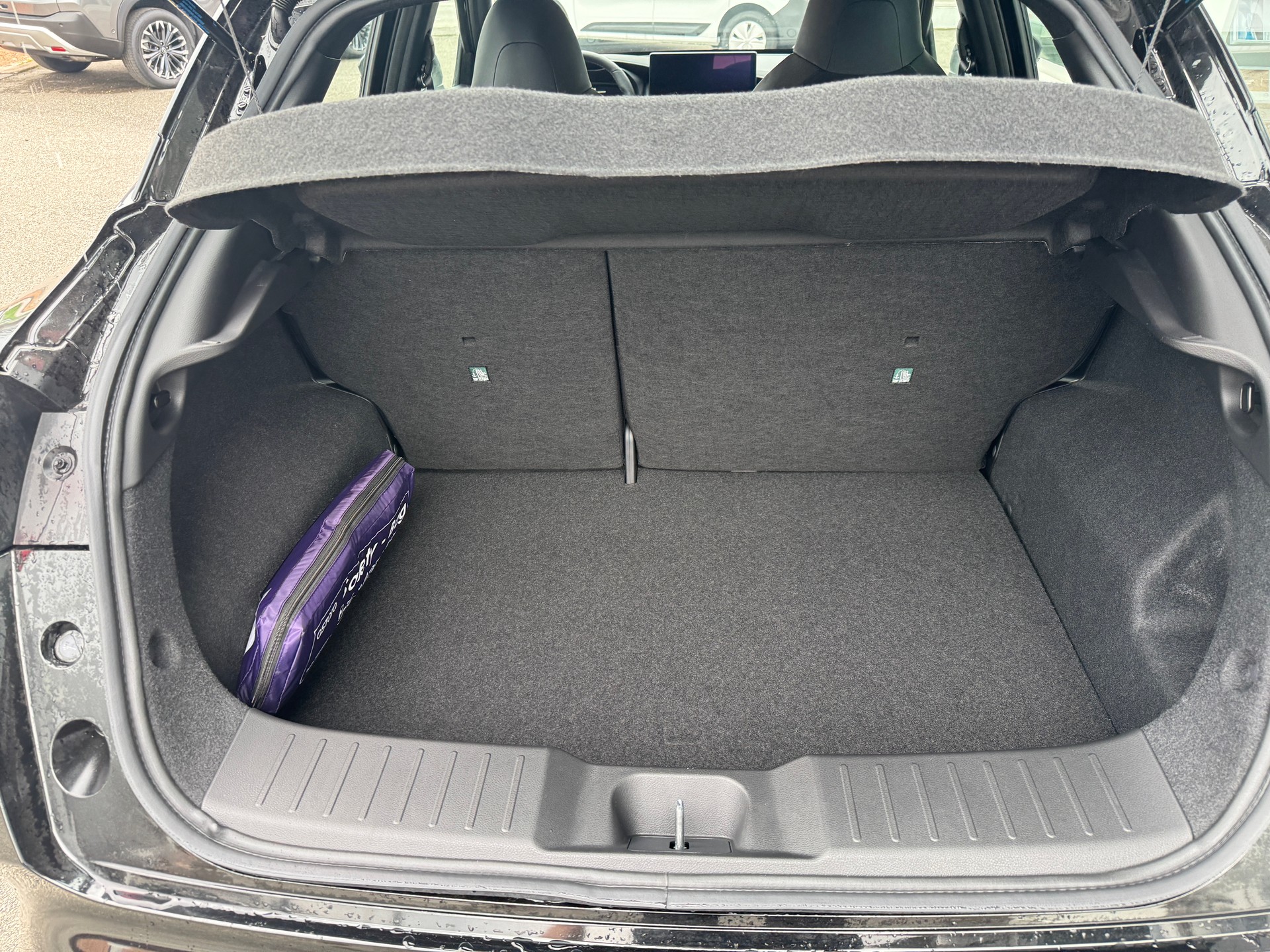 NISSAN Juke 1.6 FHEV N-Connecta-image-9