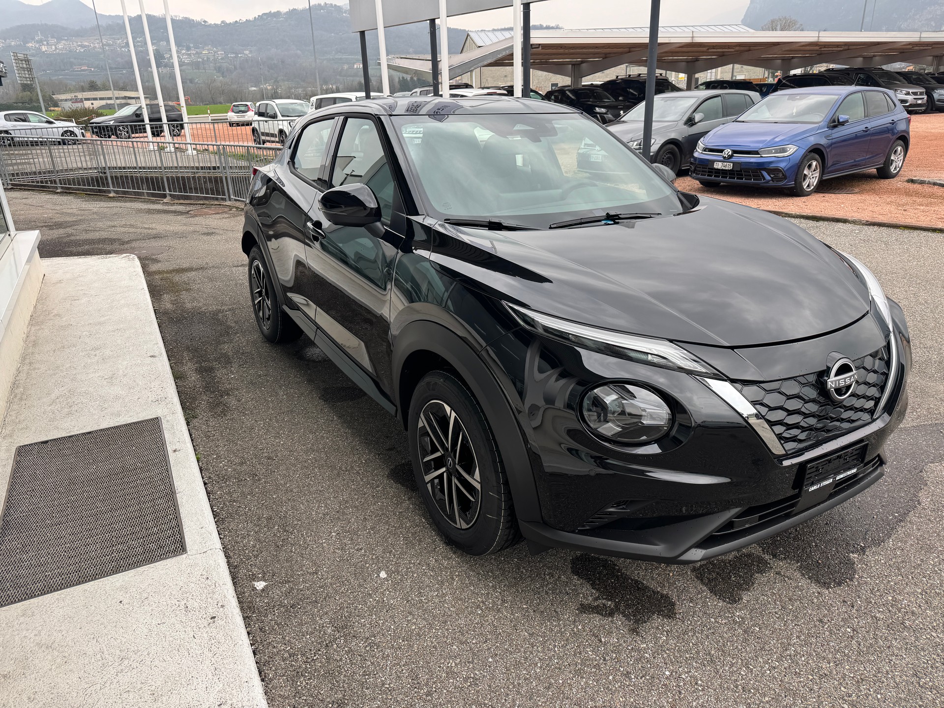 NISSAN Juke 1.6 FHEV N-Connecta-image-5