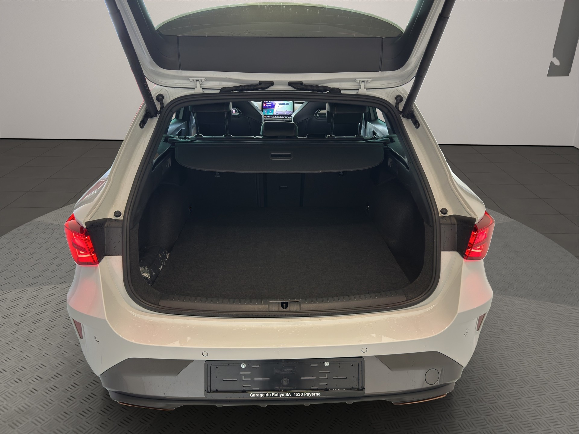 CUPRA LEON ST 1.5 e-HYBRID pHEV VZ DSG-image-6