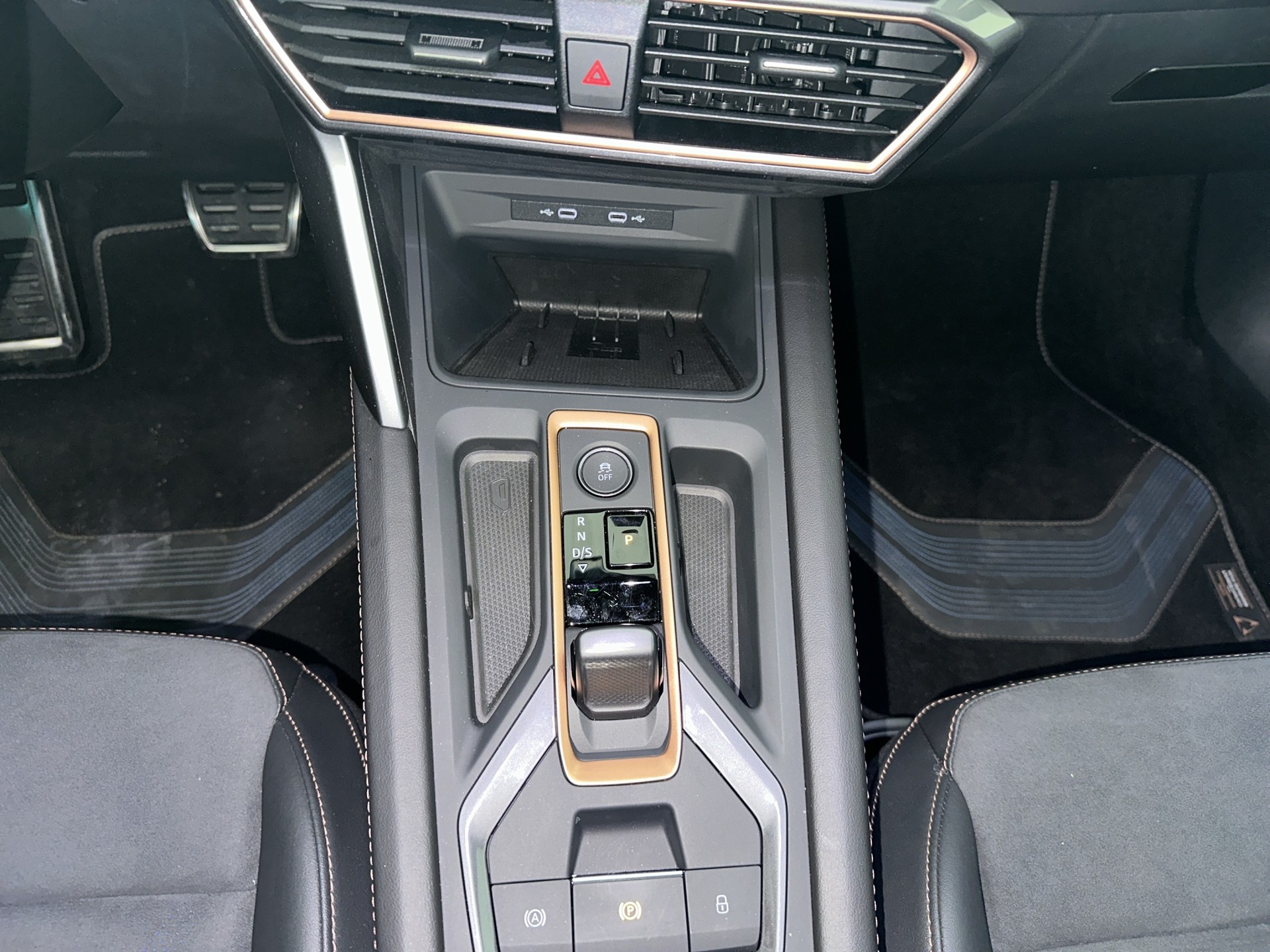 CUPRA LEON ST 1.5 e-HYBRID pHEV VZ DSG-image-21