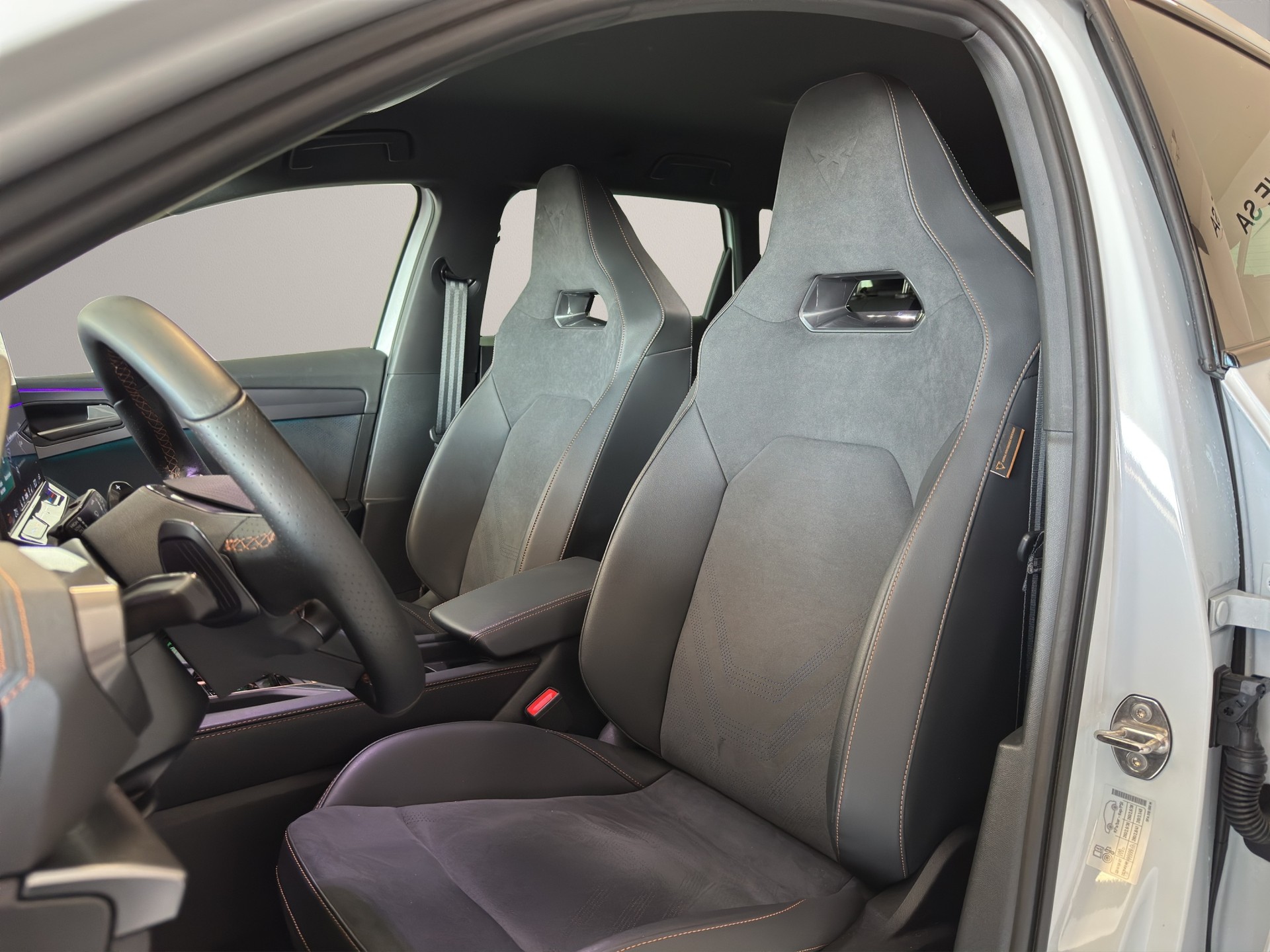 CUPRA LEON ST 1.5 e-HYBRID pHEV VZ DSG-image-7