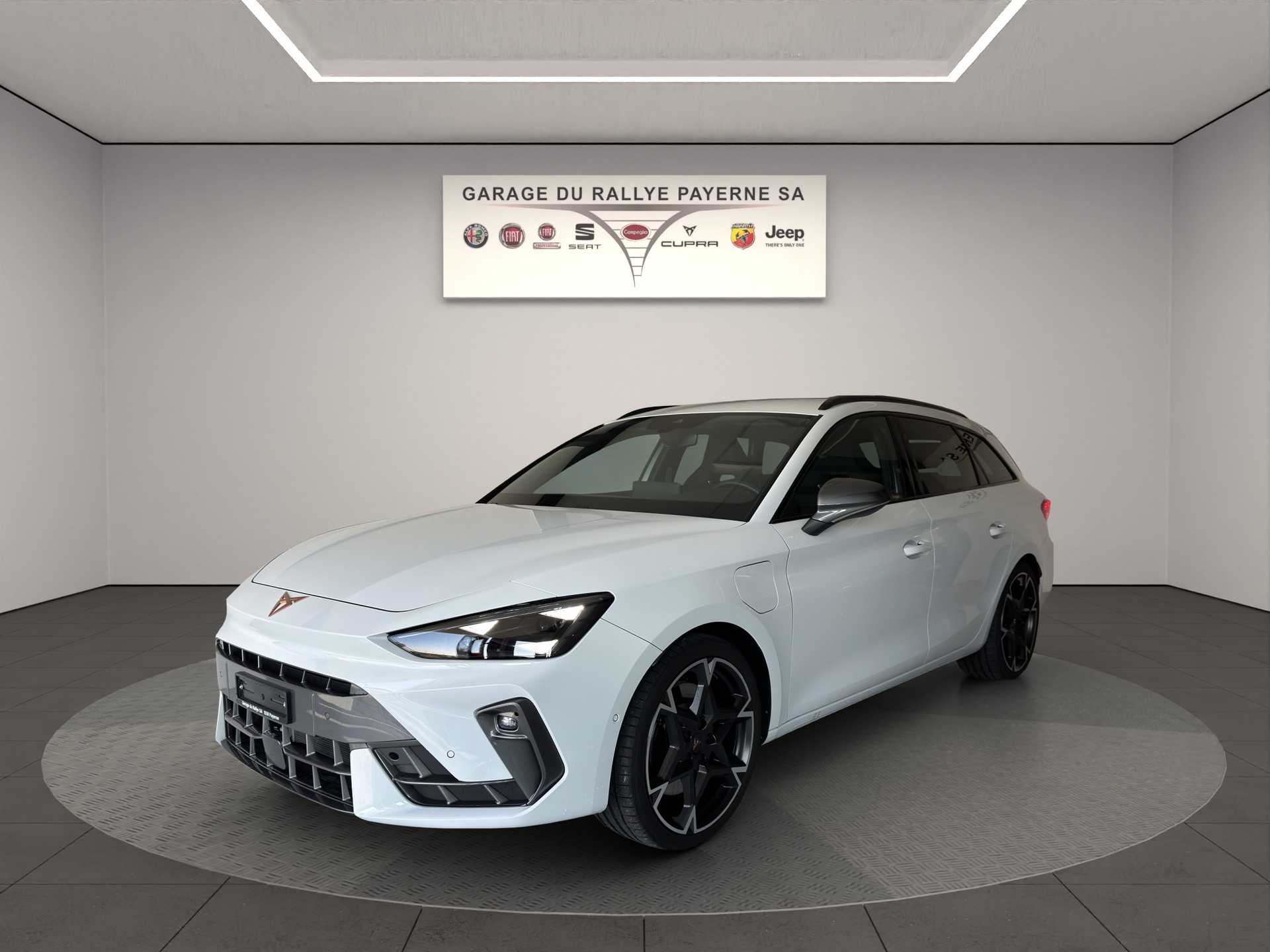 CUPRA LEON ST 1.5 e-HYBRID pHEV VZ DSG-image-1