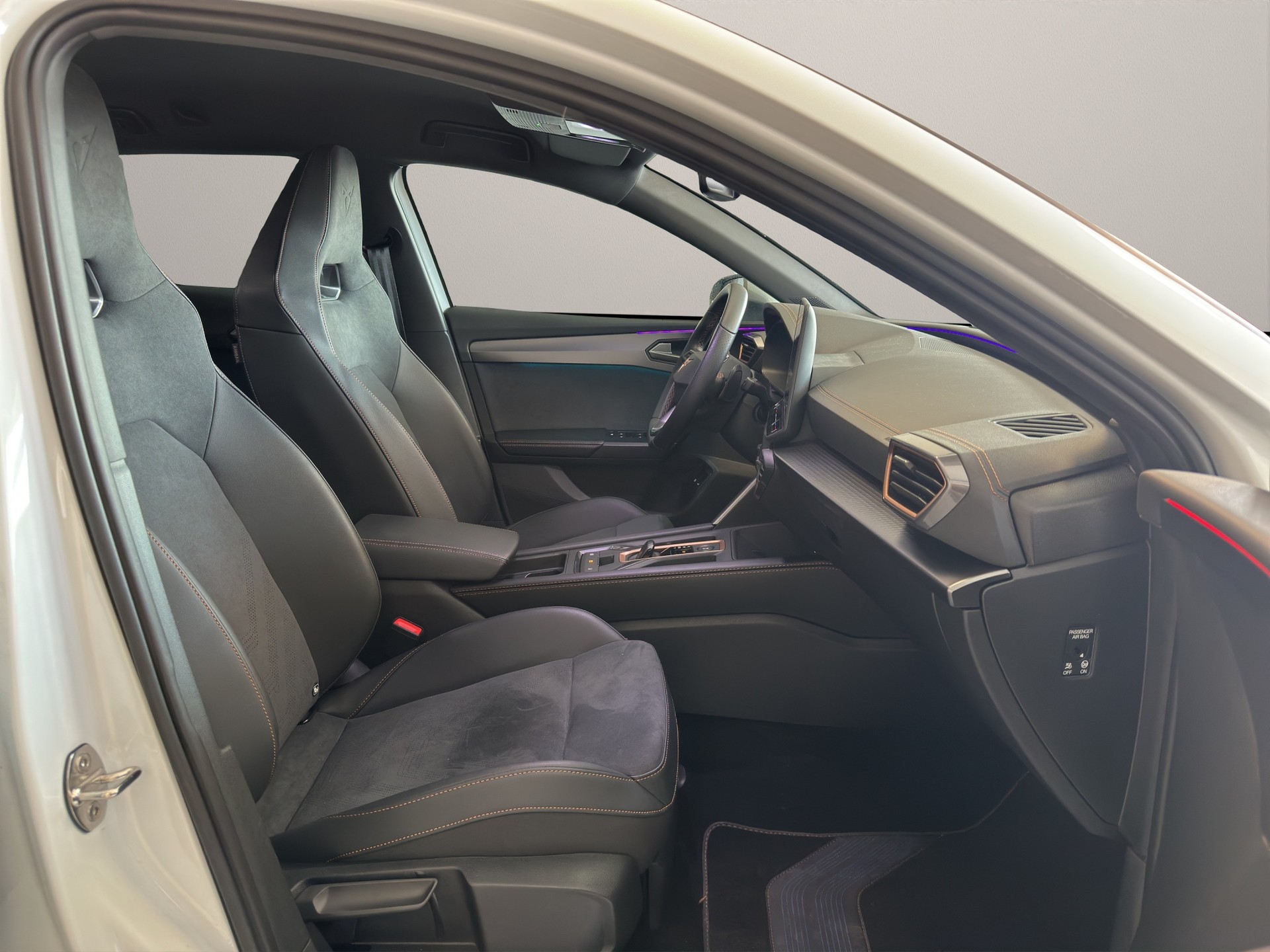 CUPRA LEON ST 1.5 e-HYBRID pHEV VZ DSG-image-10