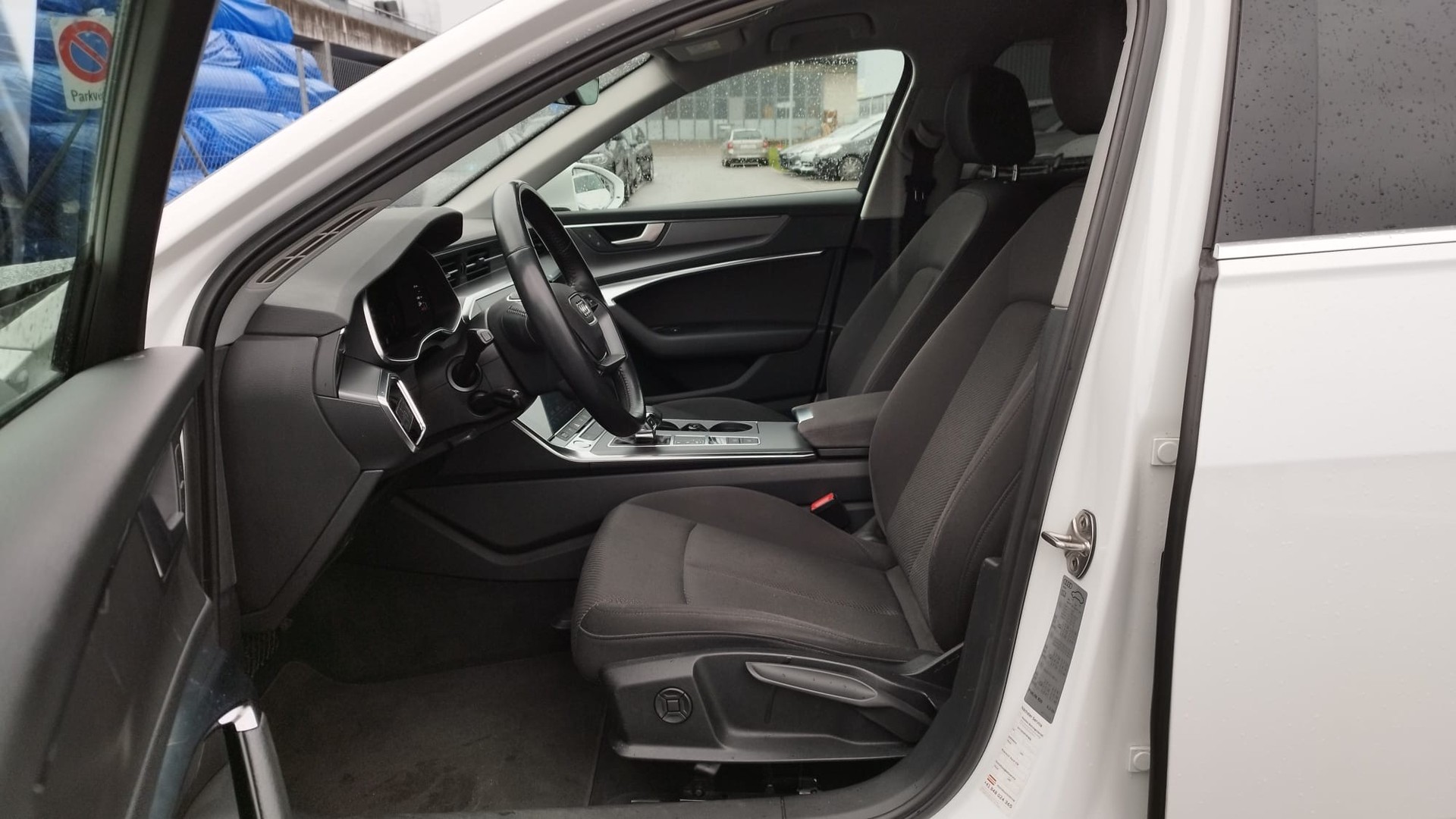 AUDI A6 Avant 40 TDI quattro S-tronic-image-9