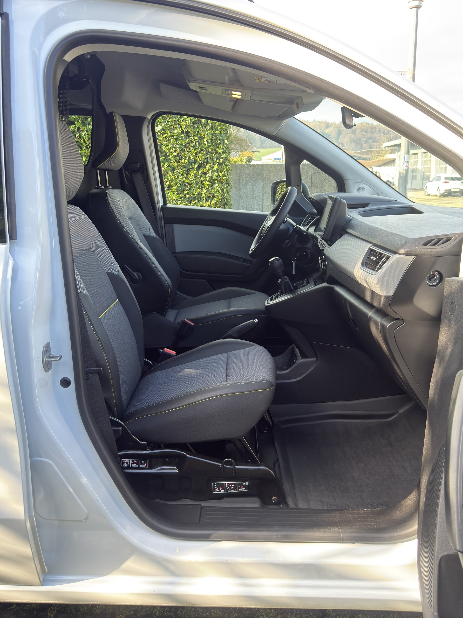RENAULT Kangoo Van 1.5 dCi 95 Extra-image-11