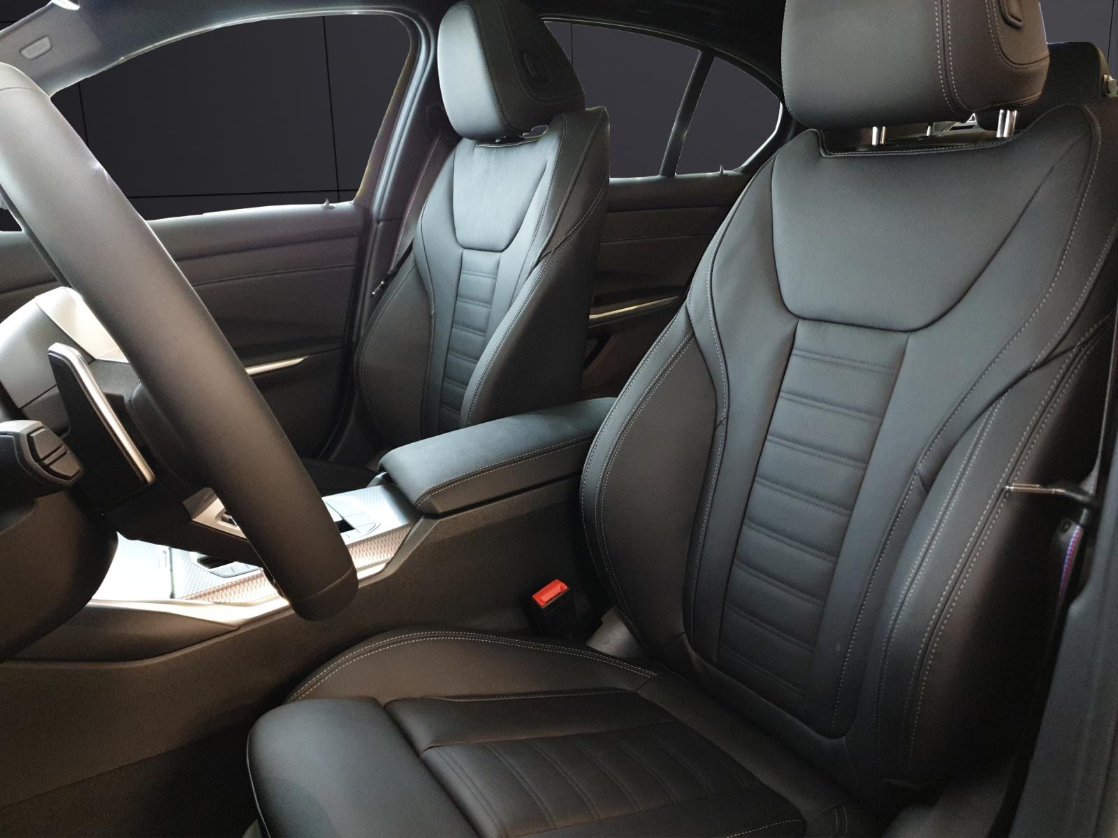 BMW 330e xDrive-image-10