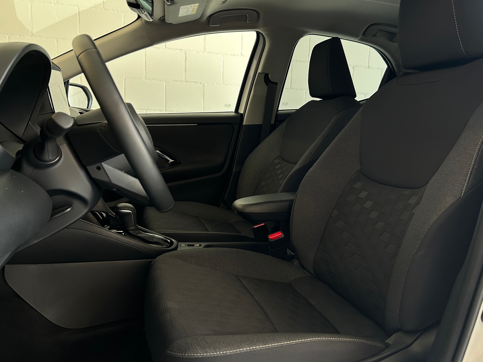 TOYOTA Yaris 1.5 Trend e-CVT-image-8