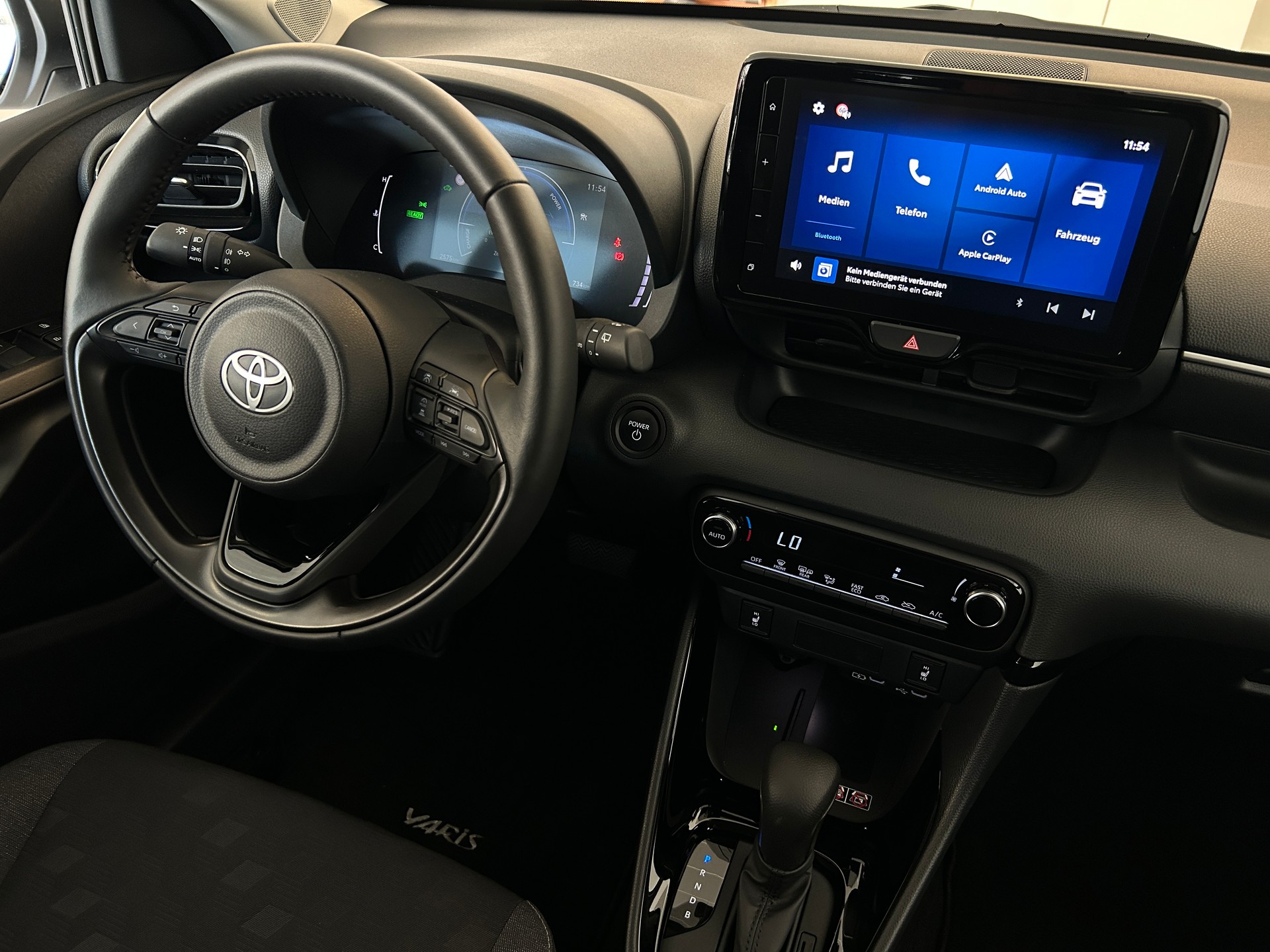 TOYOTA Yaris 1.5 Trend e-CVT-image-7