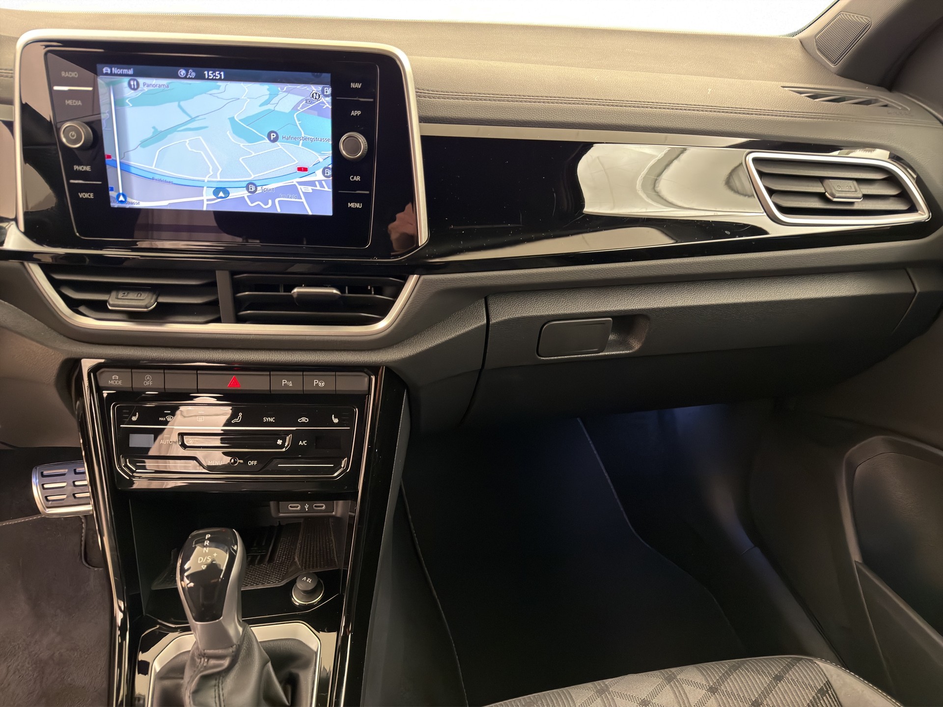 VW T-Roc 1.5 TSI R-Line DSG-image-7