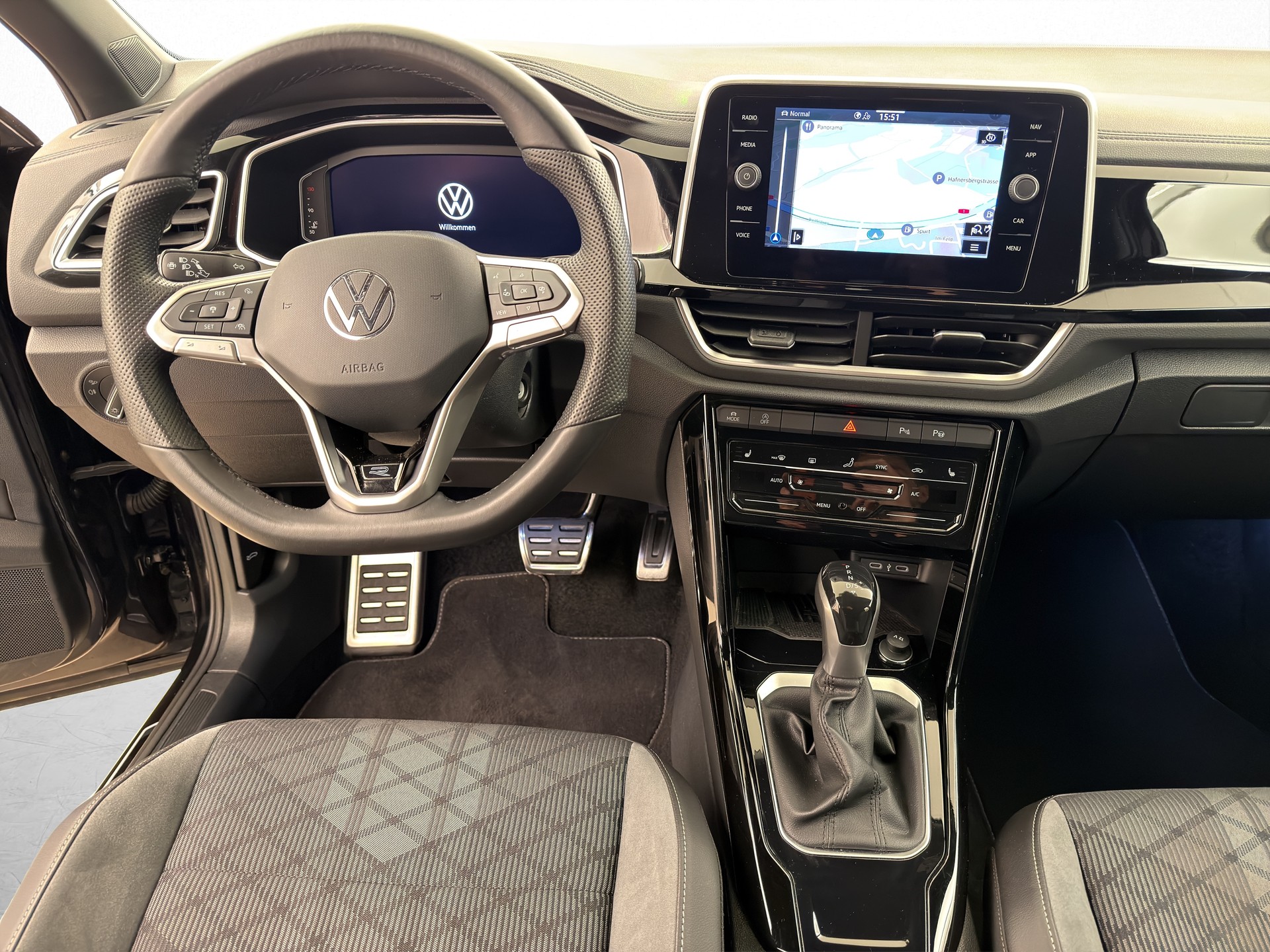 VW T-Roc 1.5 TSI R-Line DSG-image-6