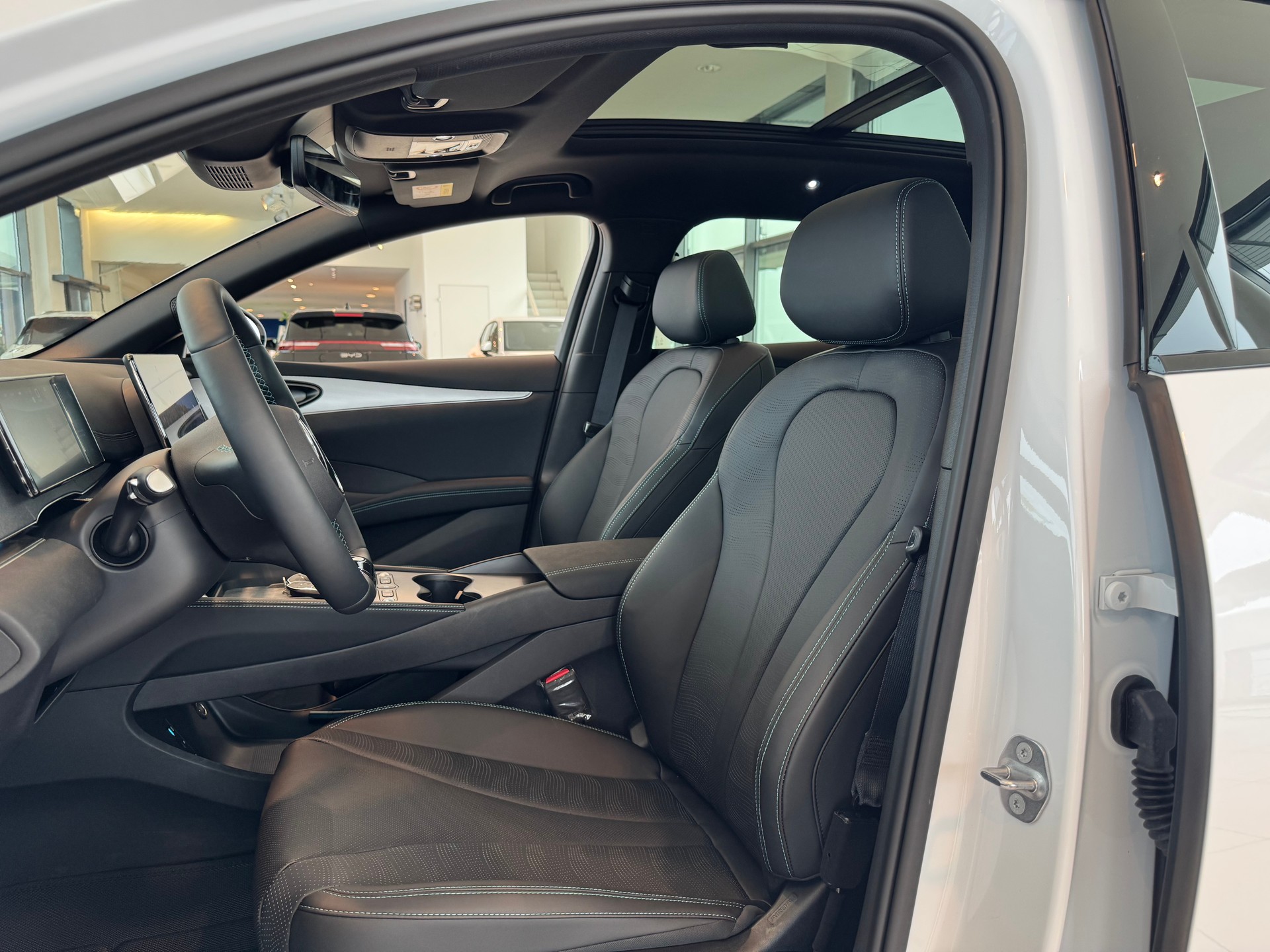 BYD Seal 6 DM-i Tour. Comfort-image-11