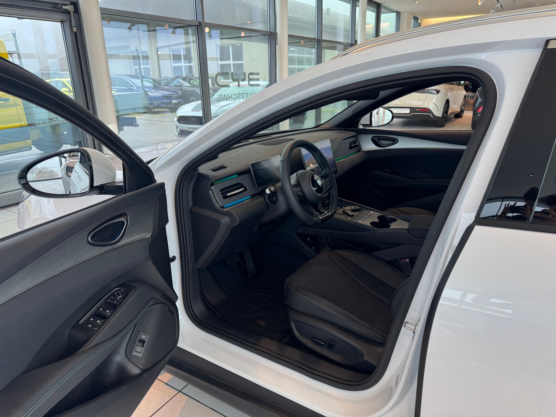 BYD Seal 6 DM-i Tour. Comfort-image-10