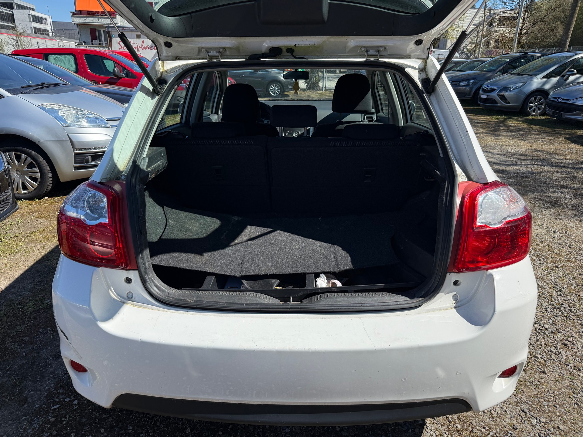 TOYOTA Auris 1.8 16V HSD Linea Luna-image-10