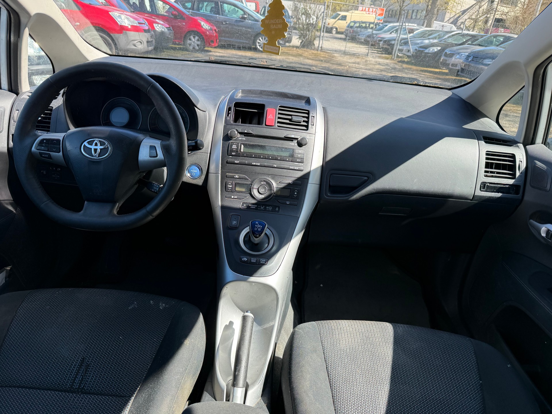 TOYOTA Auris 1.8 16V HSD Linea Luna-image-6