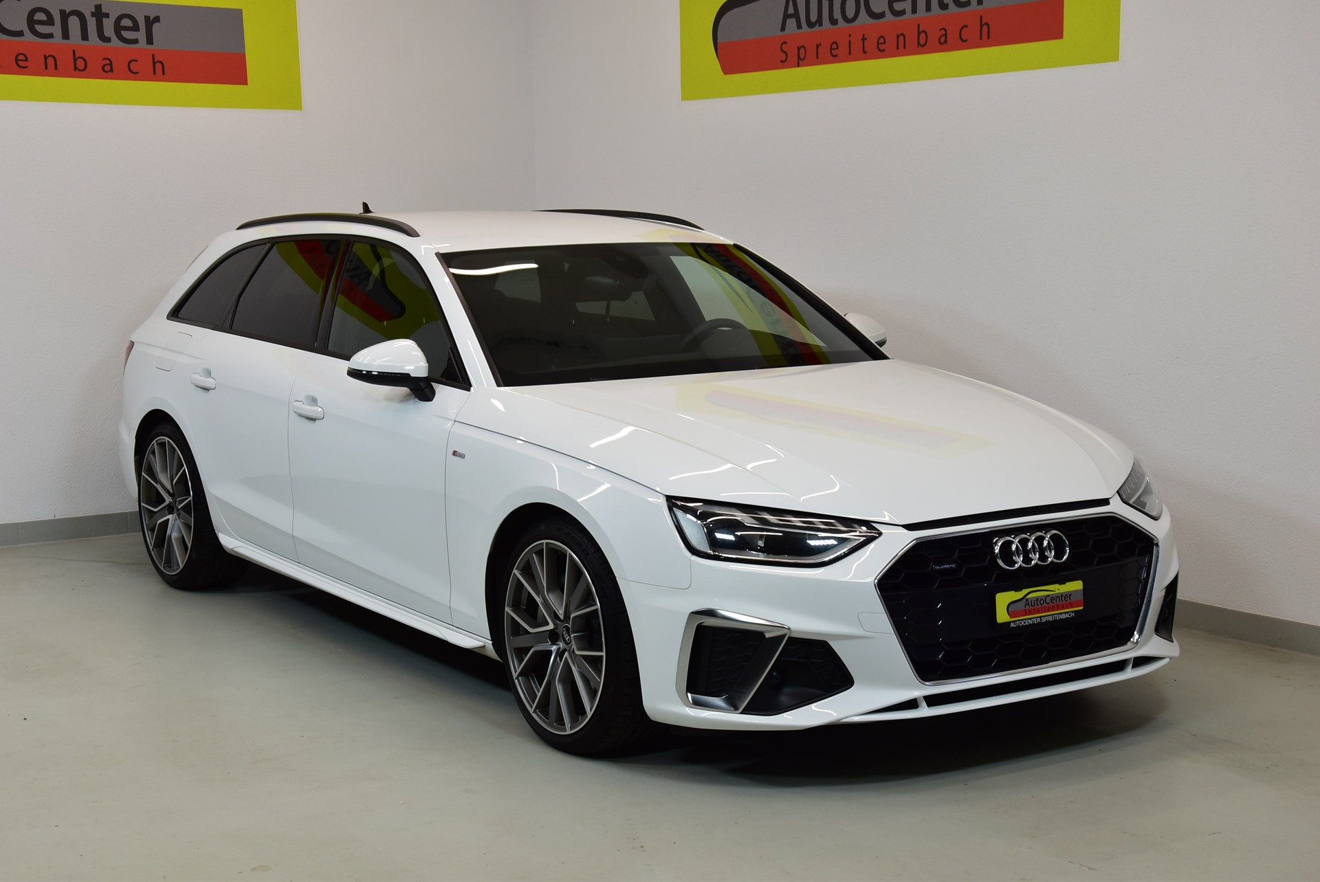 AUDI A4 Avant 40 TDI S line quattro S-tronic-image-0