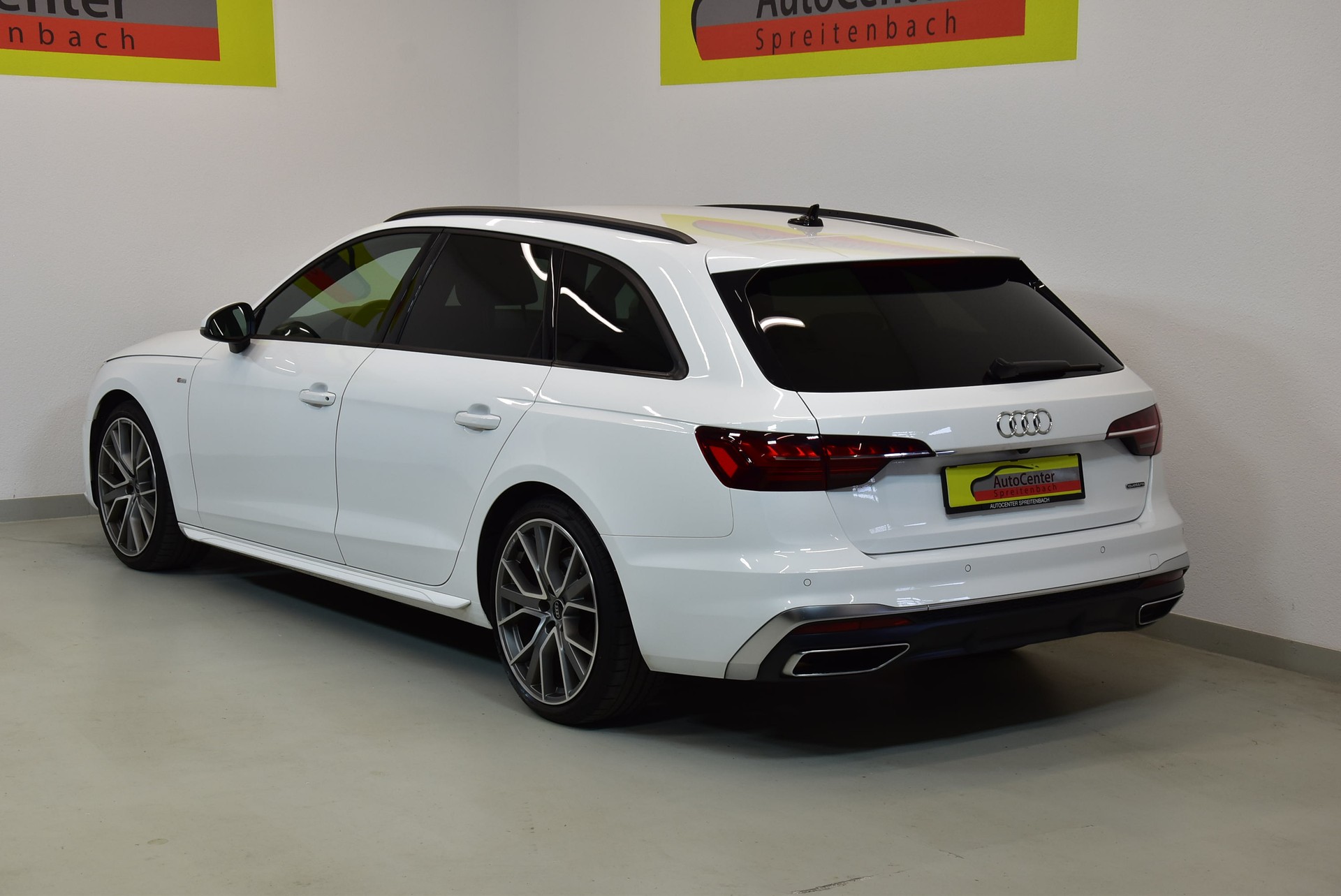 AUDI A4 Avant 40 TDI S line quattro S-tronic-image-14