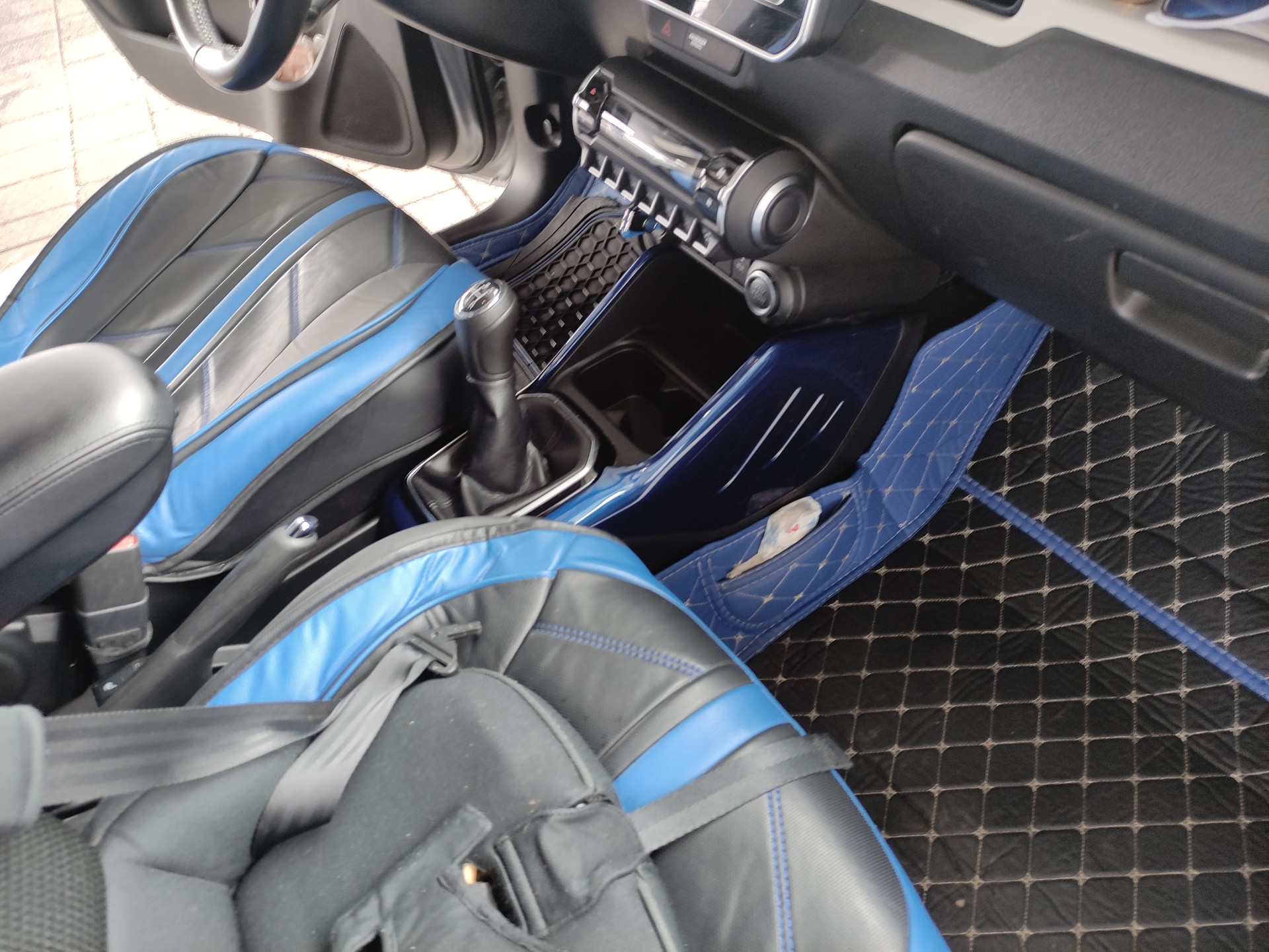 SUZUKI Ignis 1.2i Compact Top Hybrid 4x4-image-4