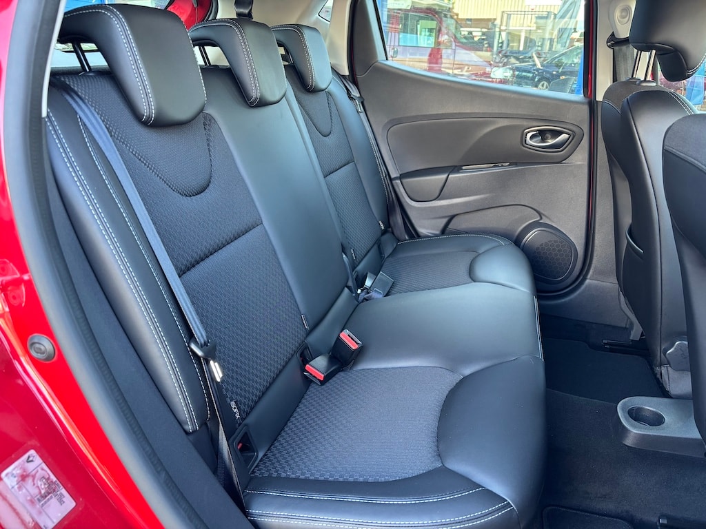 RENAULT Clio 1.2 16V T Intens EDC-image-13