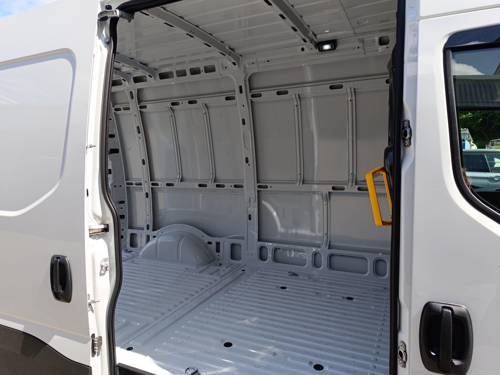 IVECO Daily 35S16BA8 V - 3520-image-13
