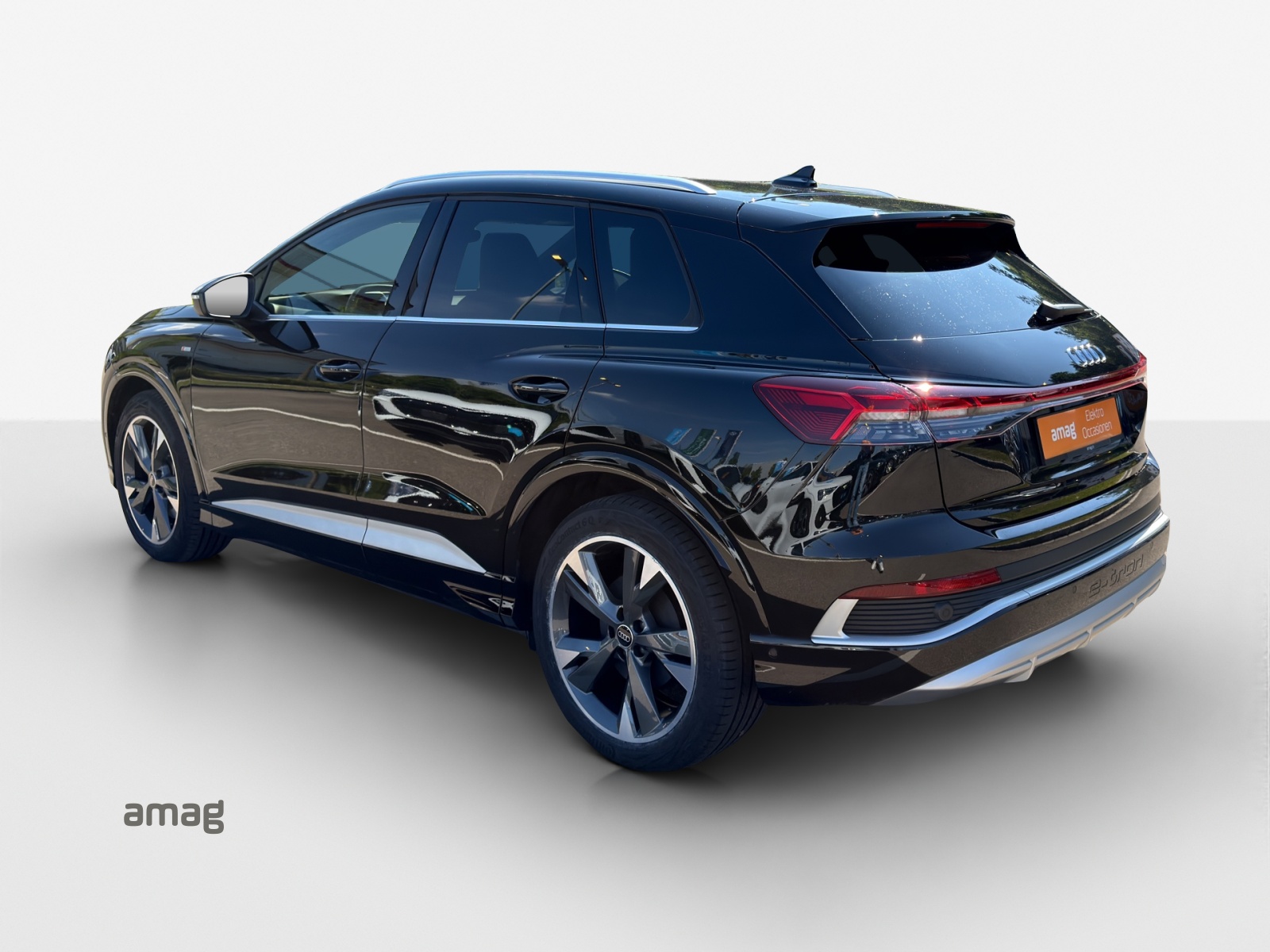 AUDI Q4 e-tron 40-image-3