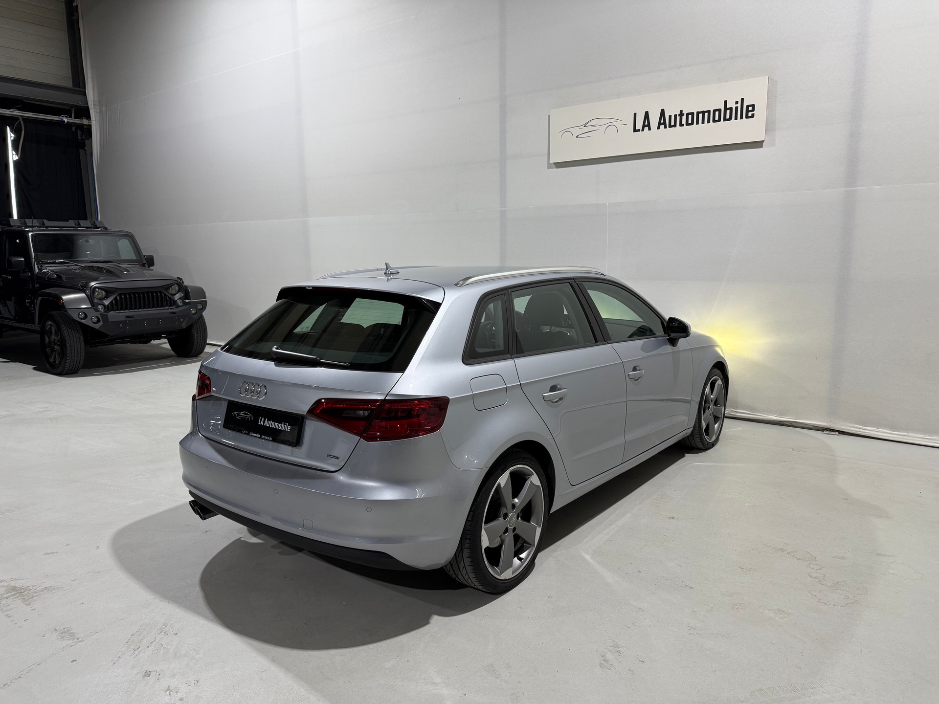AUDI A3 Sportback 1.8 TFSI Ambition quattro S-tronic-image-8