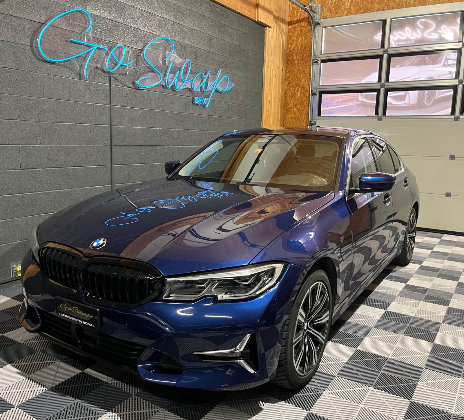 BMW 330e Steptronic Luxury Line-image-4