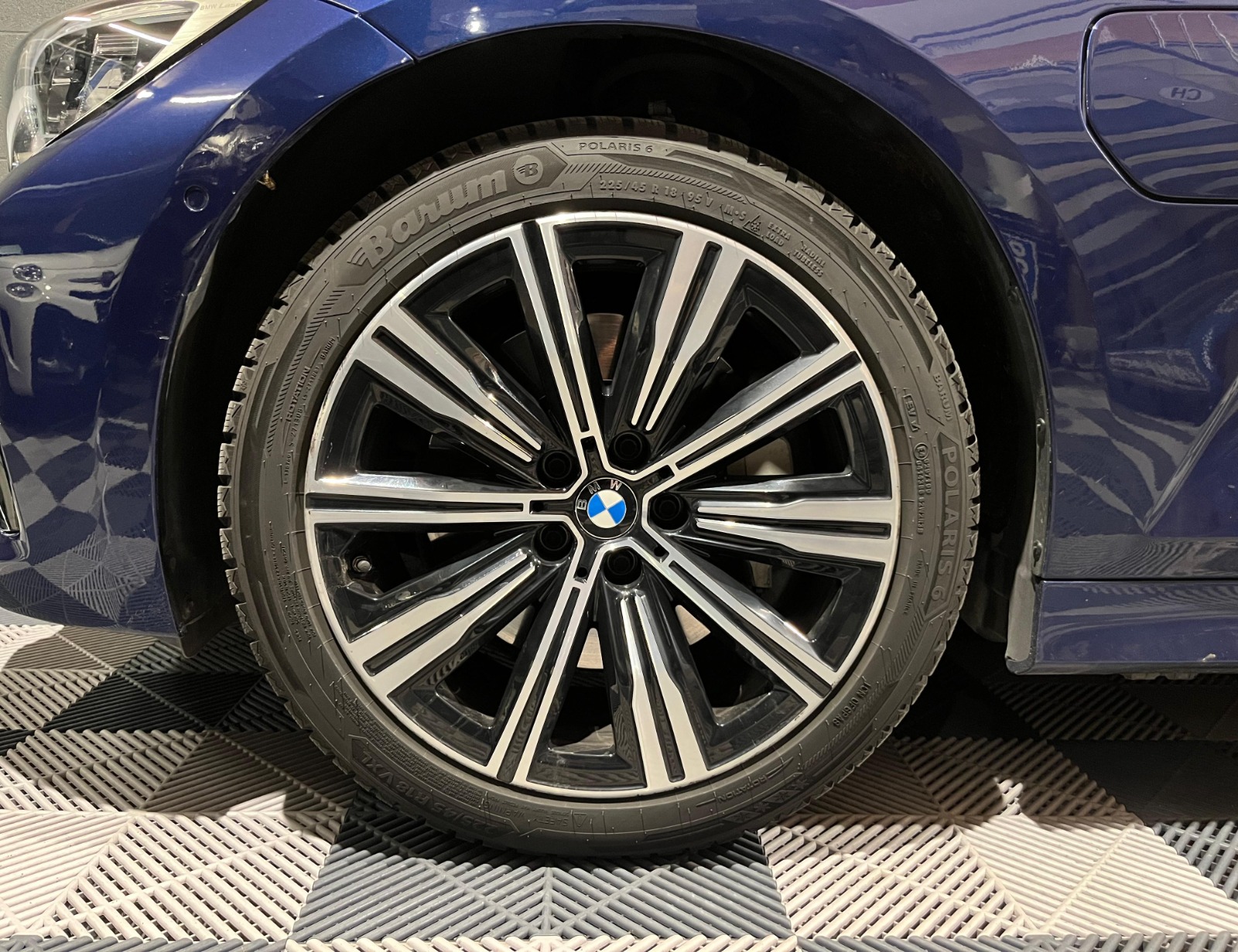 BMW 330e Steptronic Luxury Line-image-10