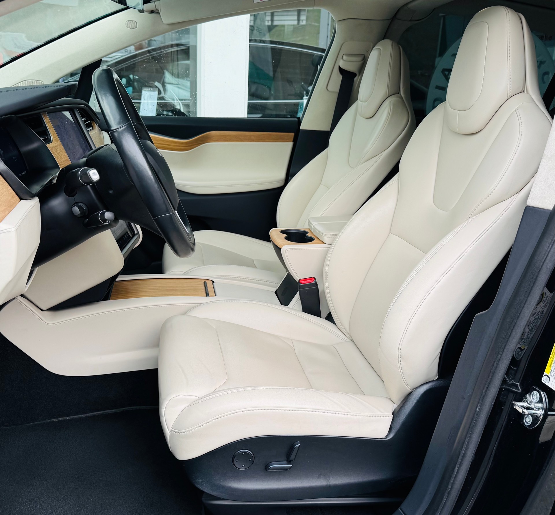 TESLA Model X 100 D-image-9