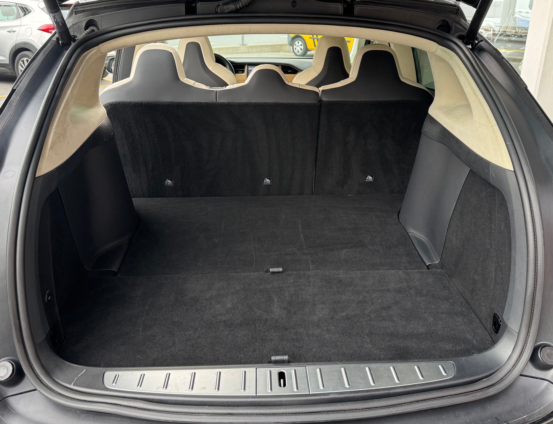 TESLA Model X 100 D-image-13