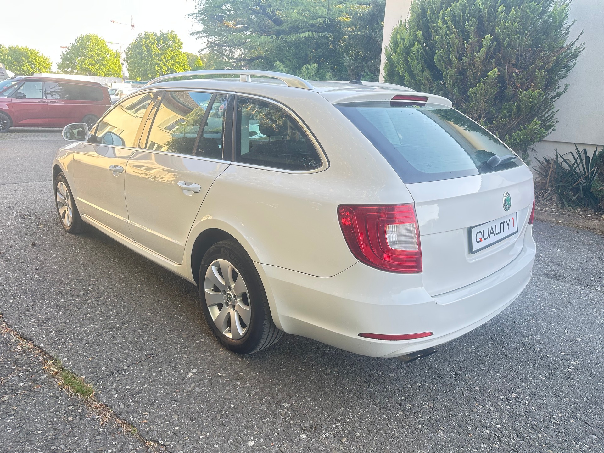SKODA Superb Combi 1.8 TSI Elegance-image-5