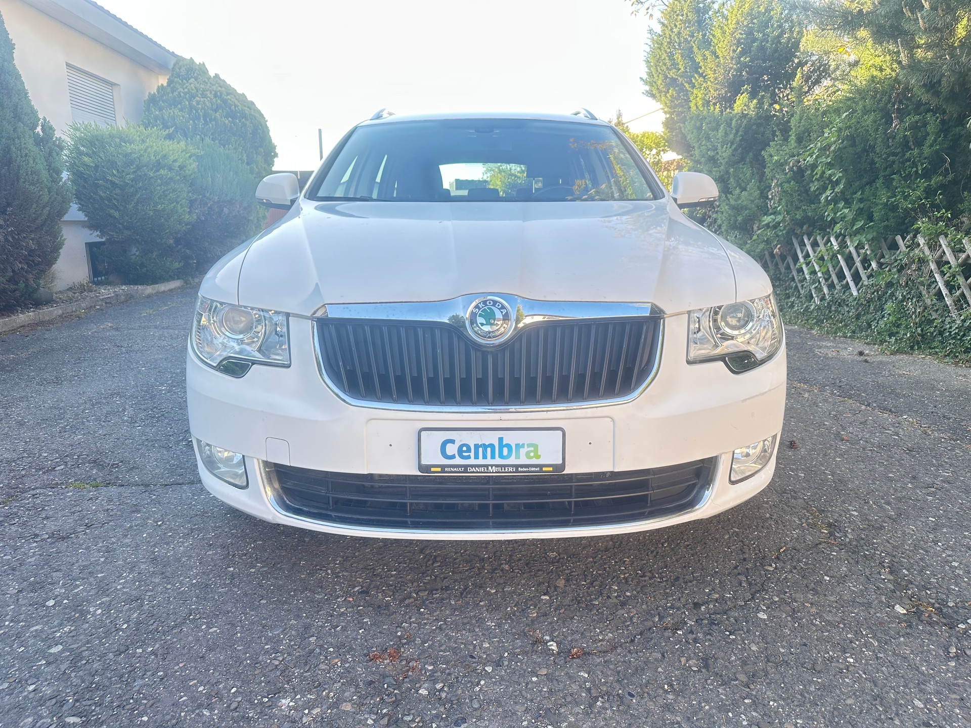 SKODA Superb Combi 1.8 TSI Elegance-image-1