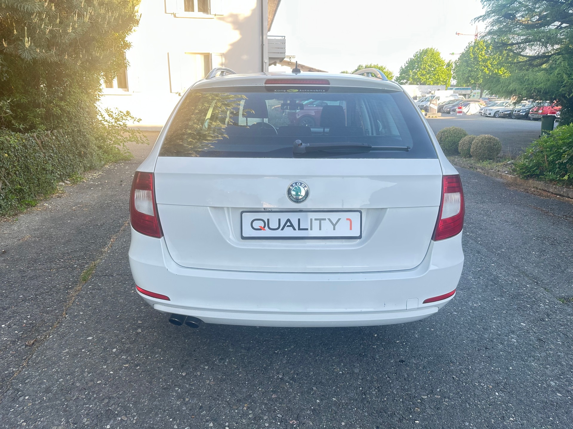 SKODA Superb Combi 1.8 TSI Elegance-image-4
