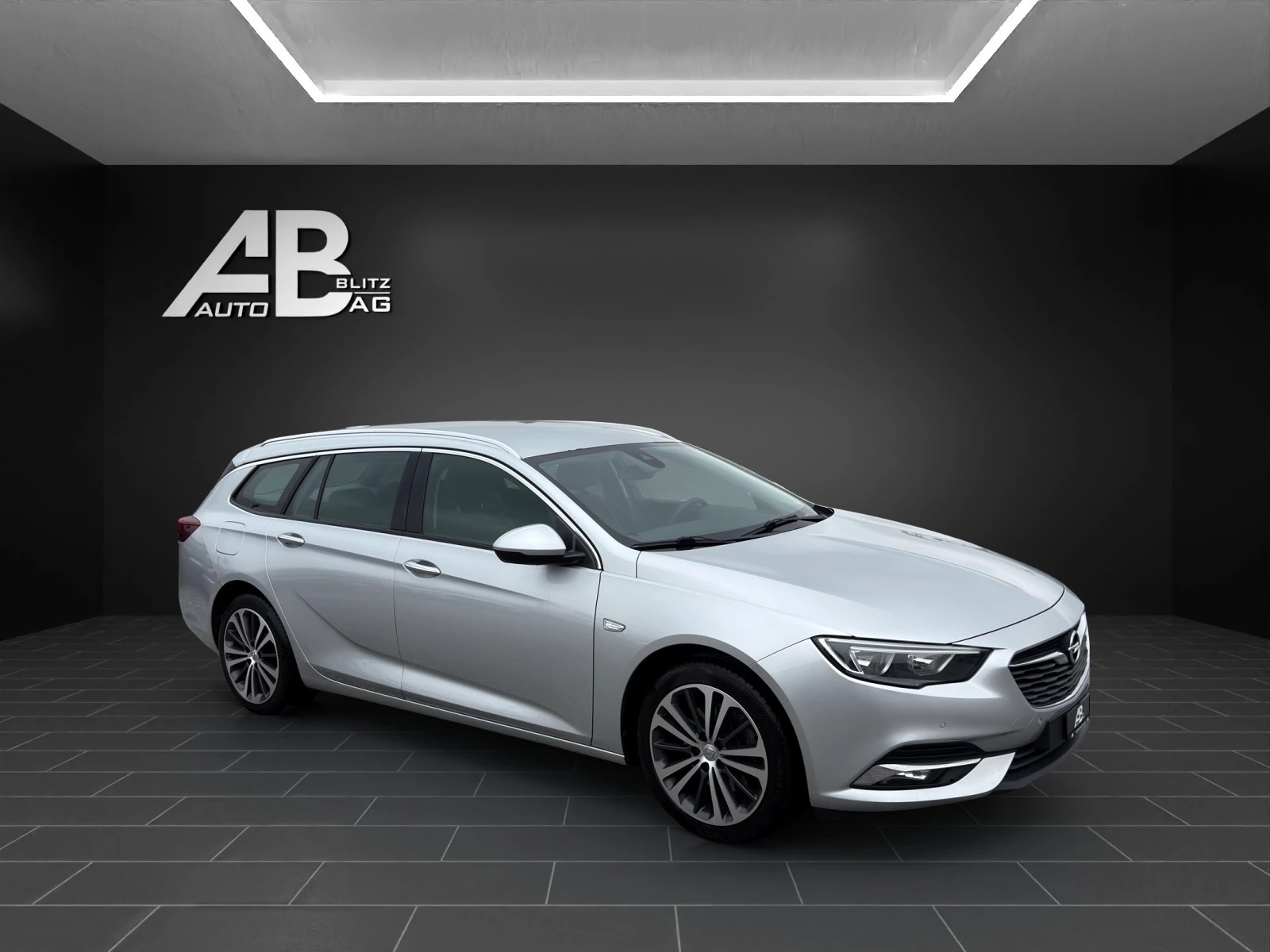 OPEL Insignia 2.0 CDTI Sports Tourer Edition-image-5