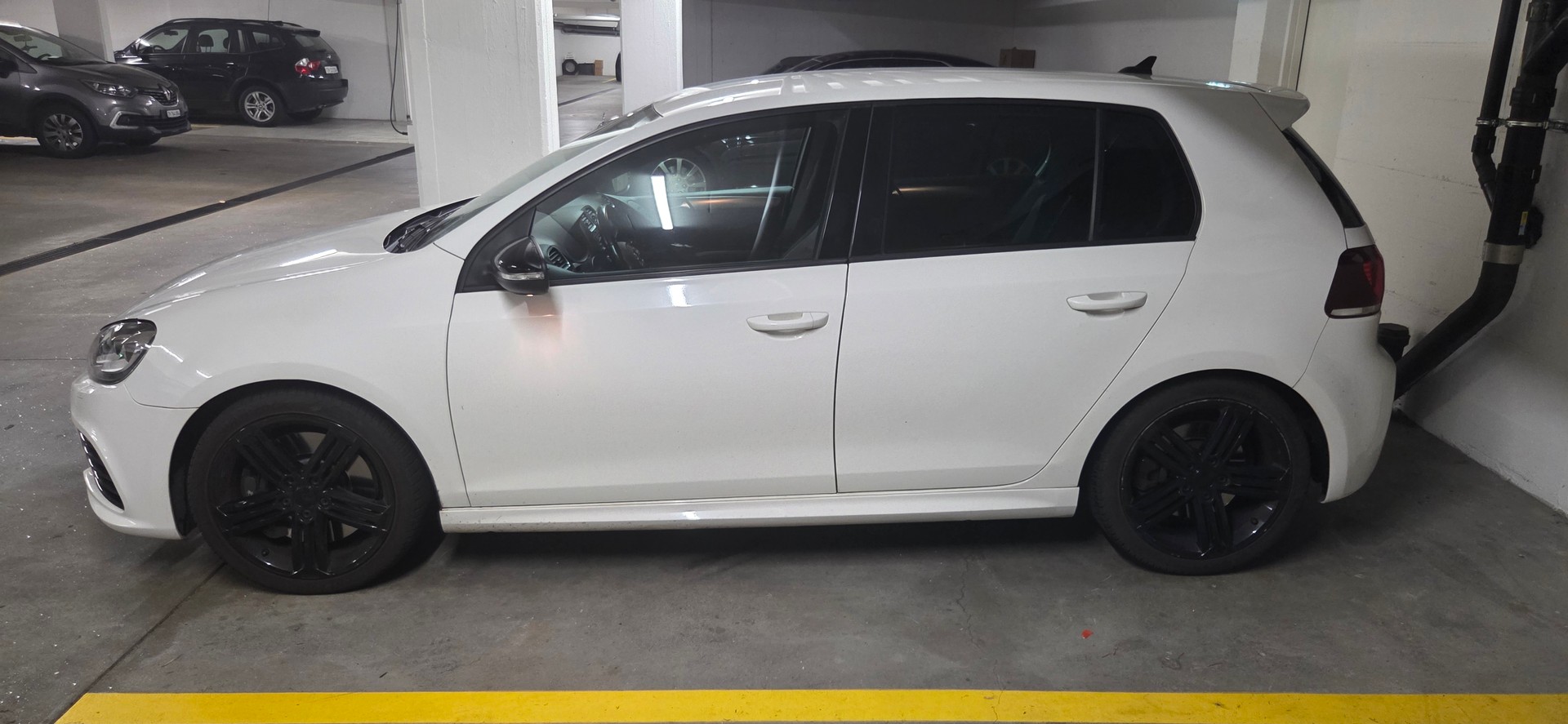 VW 2.0 TSI R 4motion-image-2