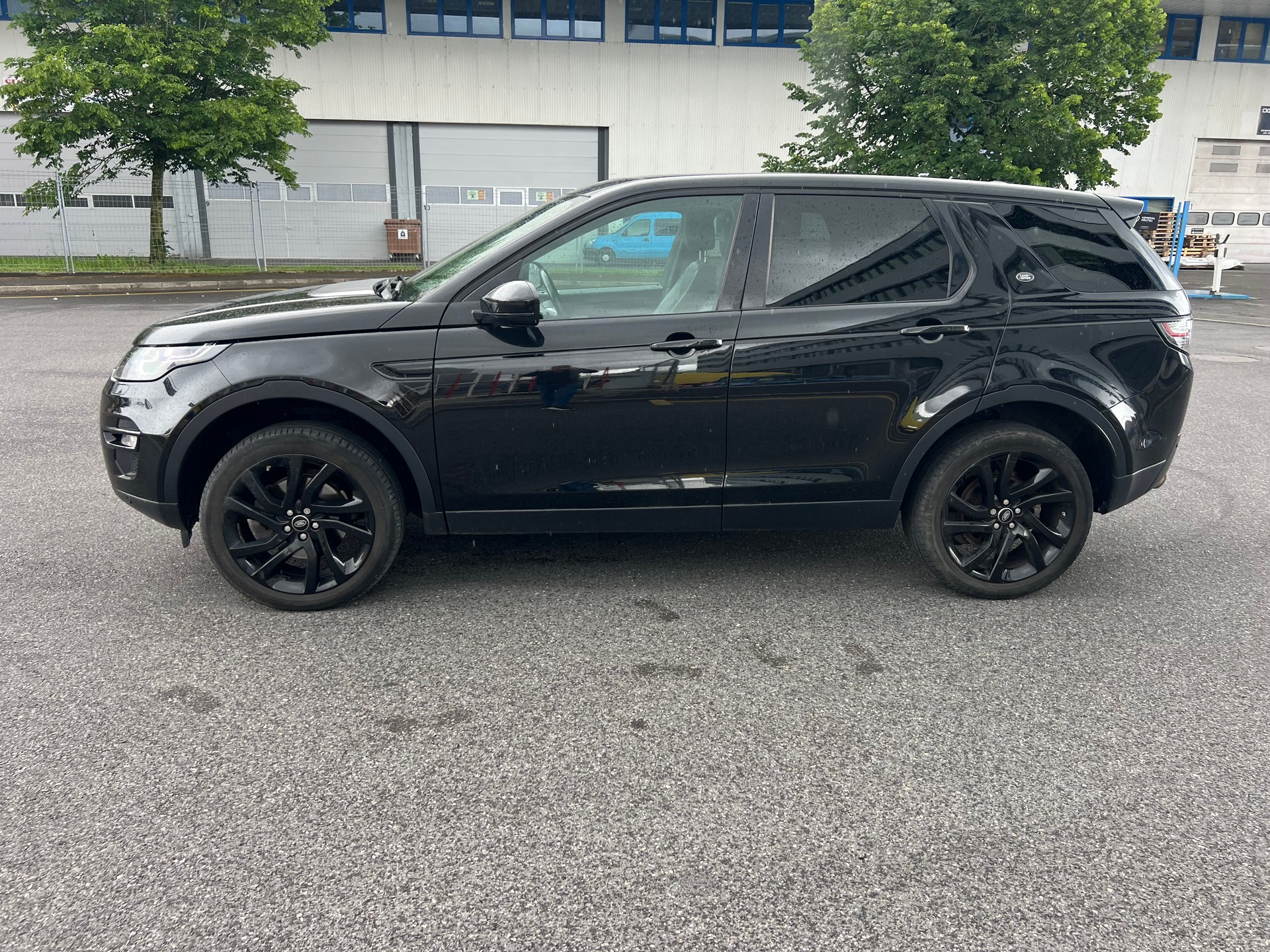 LAND ROVER Discovery Sport 2.0 Si4 HSE AT9-image-2