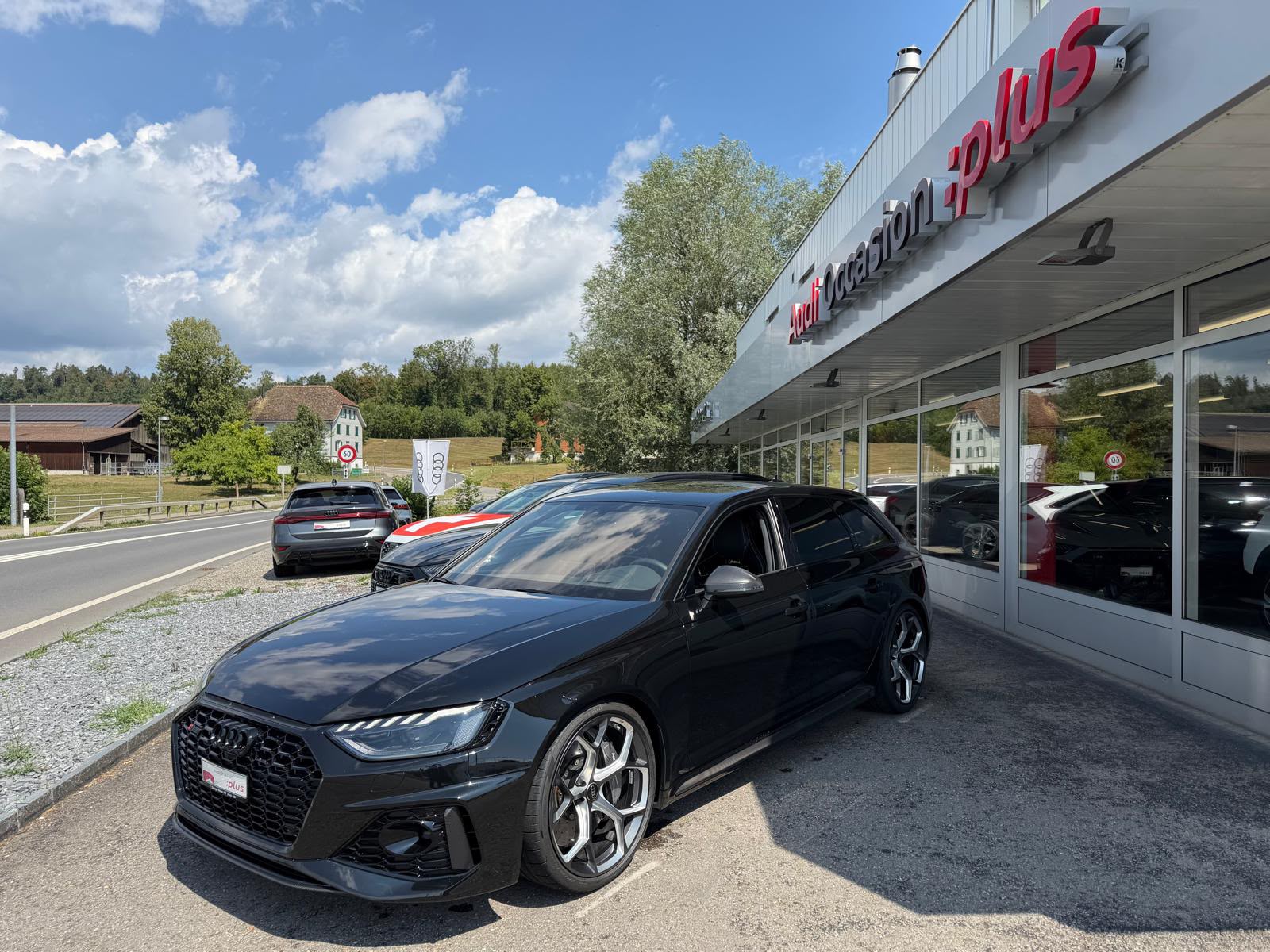 AUDI RS4 Avant 25 year edition quattro tiptronic-image-5