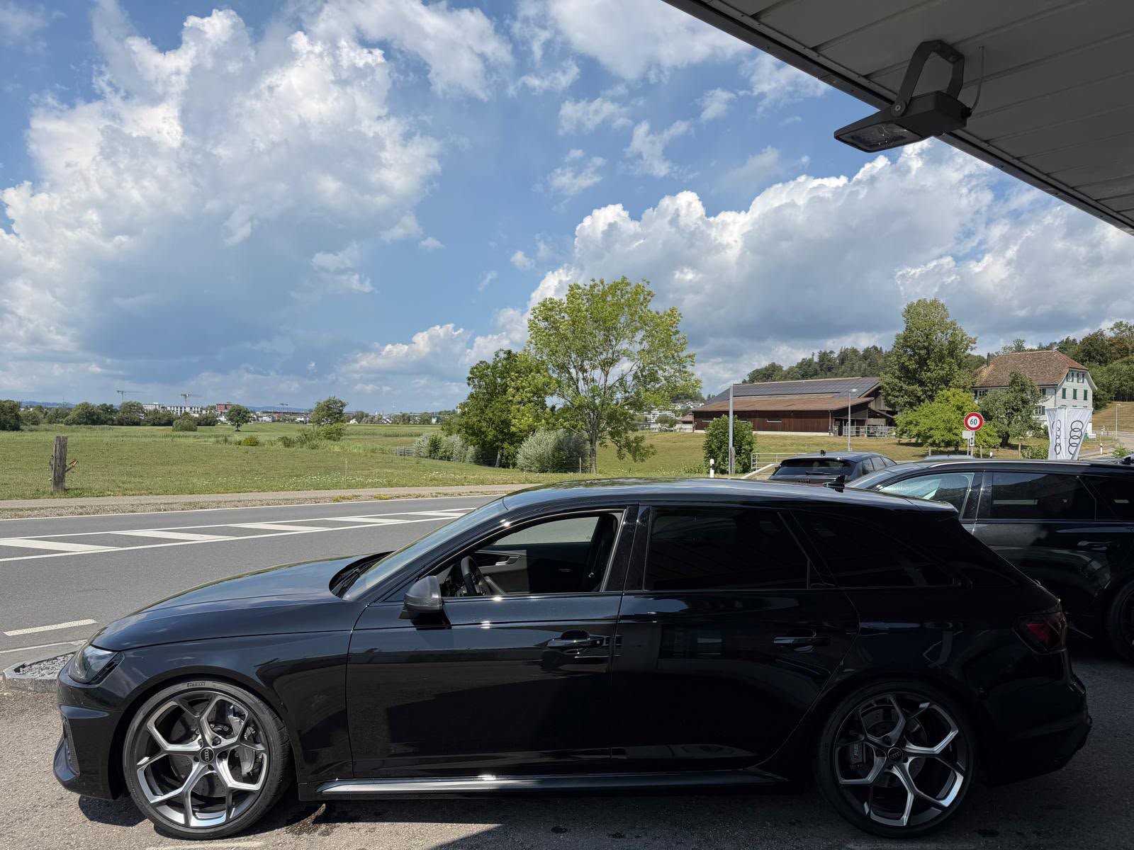 AUDI RS4 Avant 25 year edition quattro tiptronic-image-4