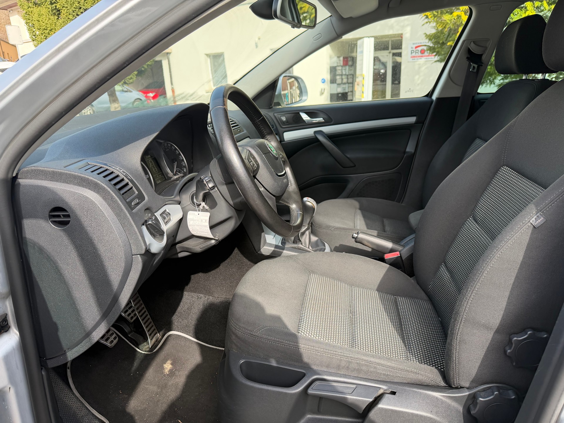SKODA Octavia Scout 1.8 FSI 4x4-image-8