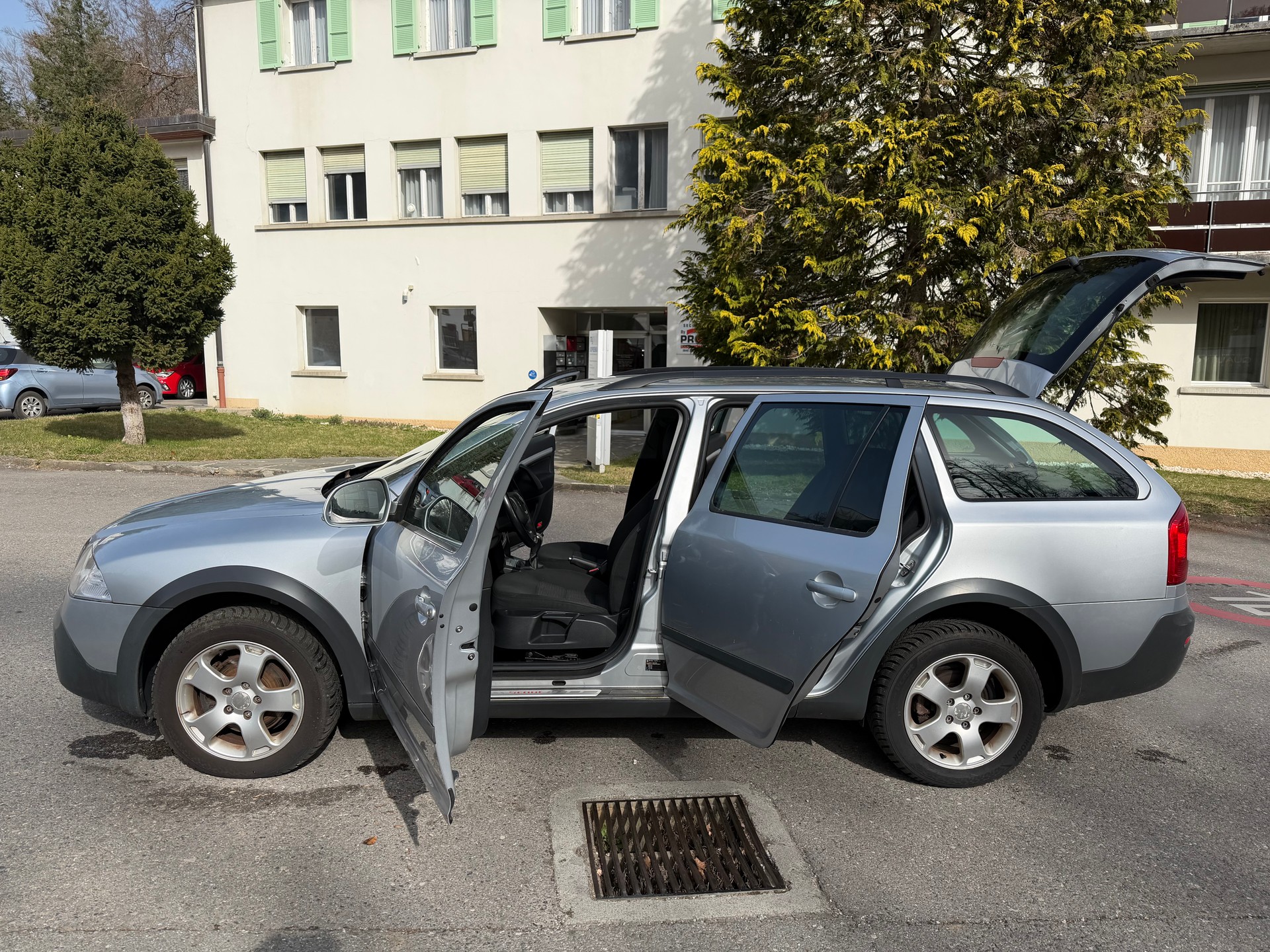 SKODA Octavia Scout 1.8 FSI 4x4-image-15