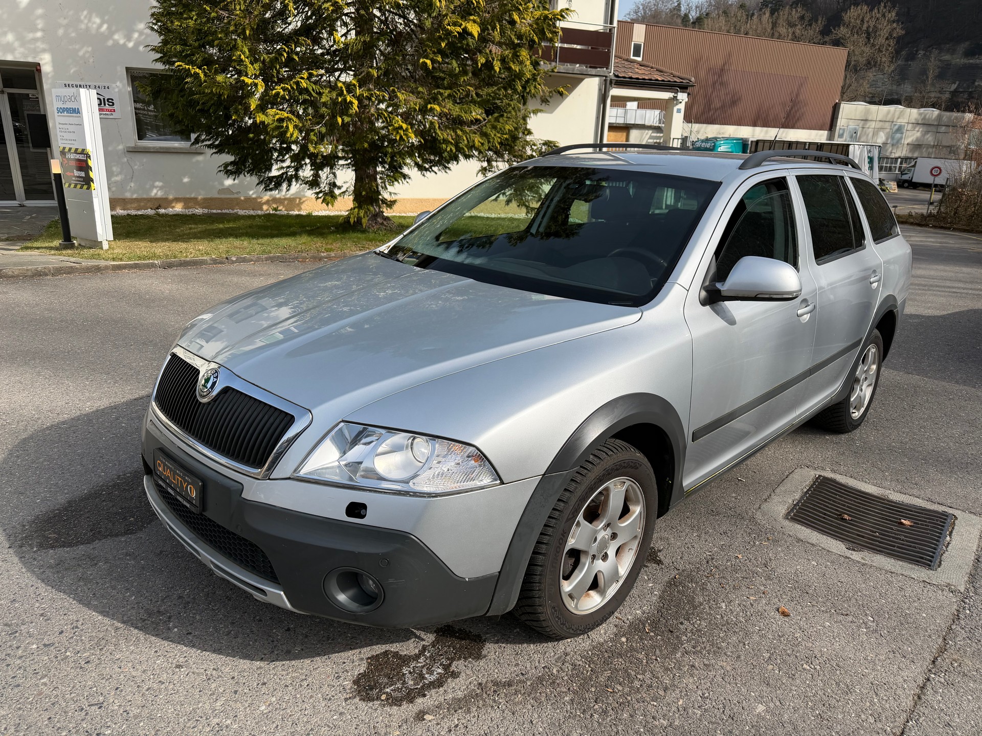SKODA Octavia Scout 1.8 FSI 4x4-showroom-element-1