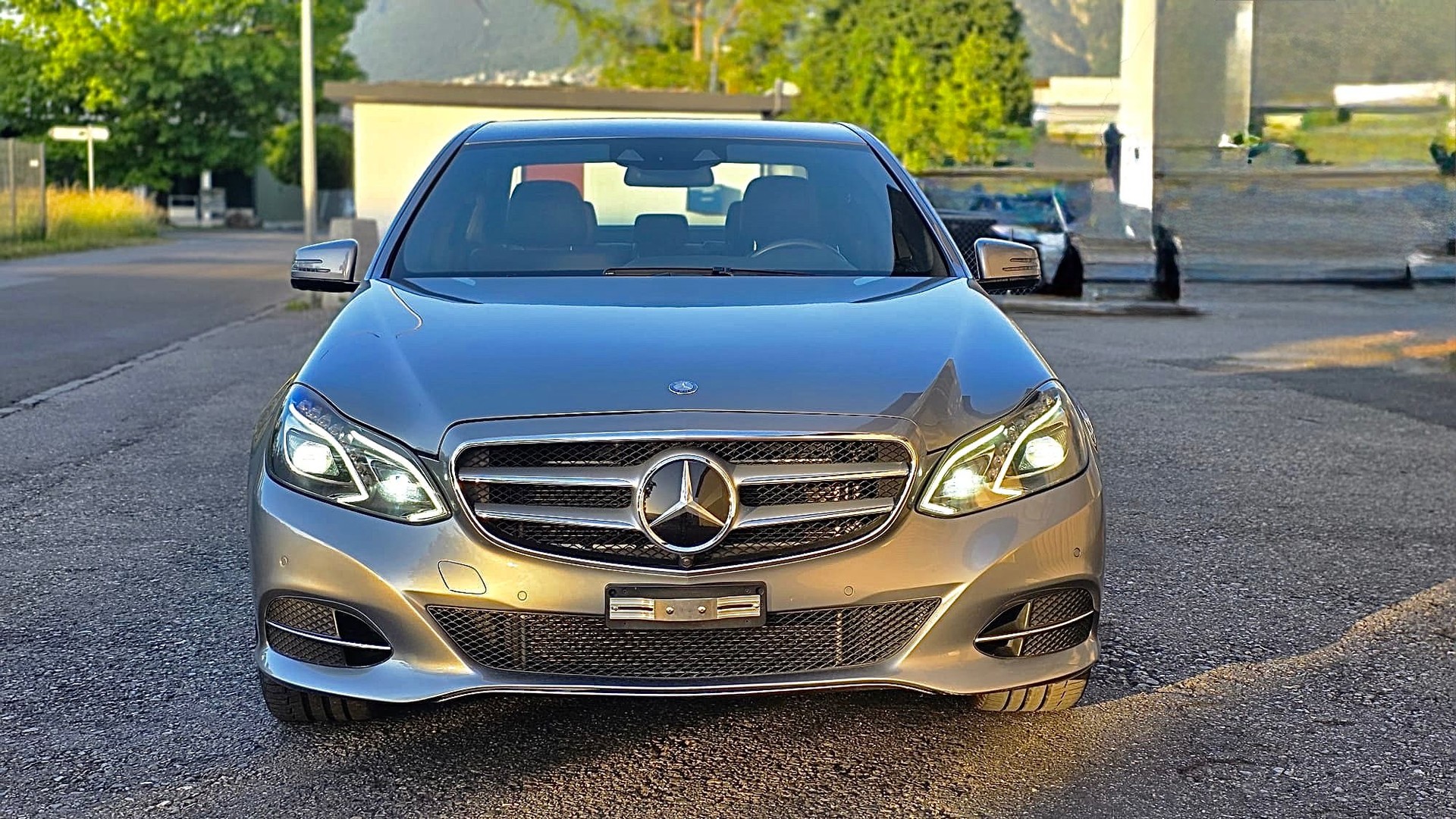 MERCEDES-BENZ E 400 Avantgarde 4Matic 7G-Tronic-image-0