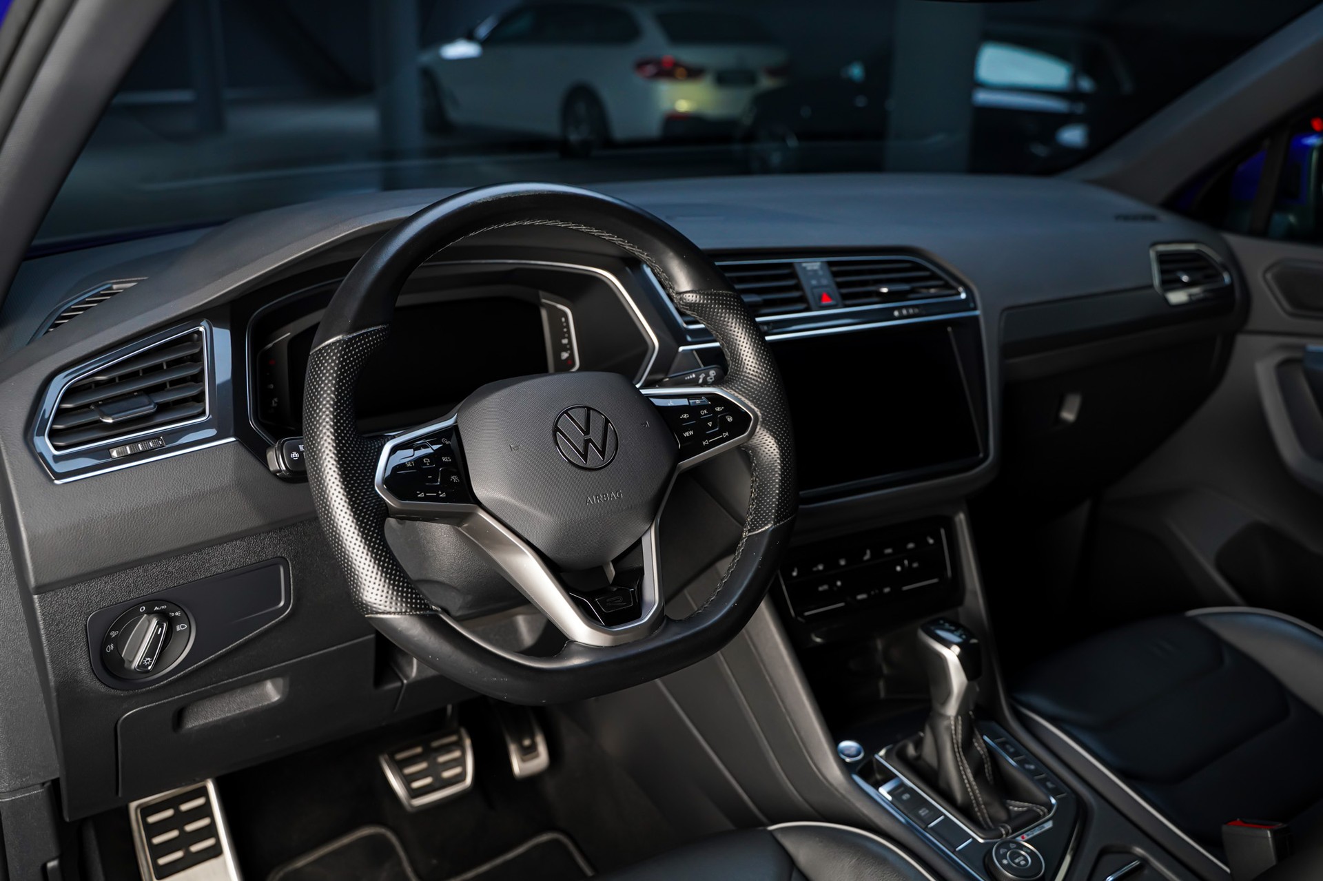 VW Tiguan 2.0 TDI SCR Selection 4Motion DSG-image-10