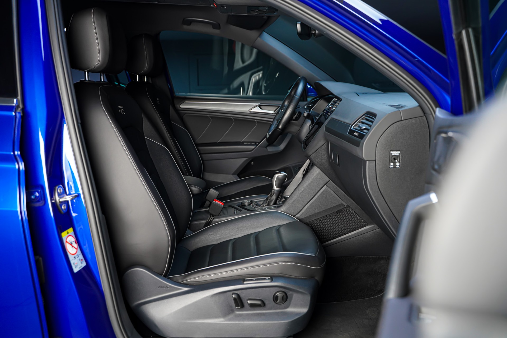 VW Tiguan 2.0 TDI SCR Selection 4Motion DSG-image-18